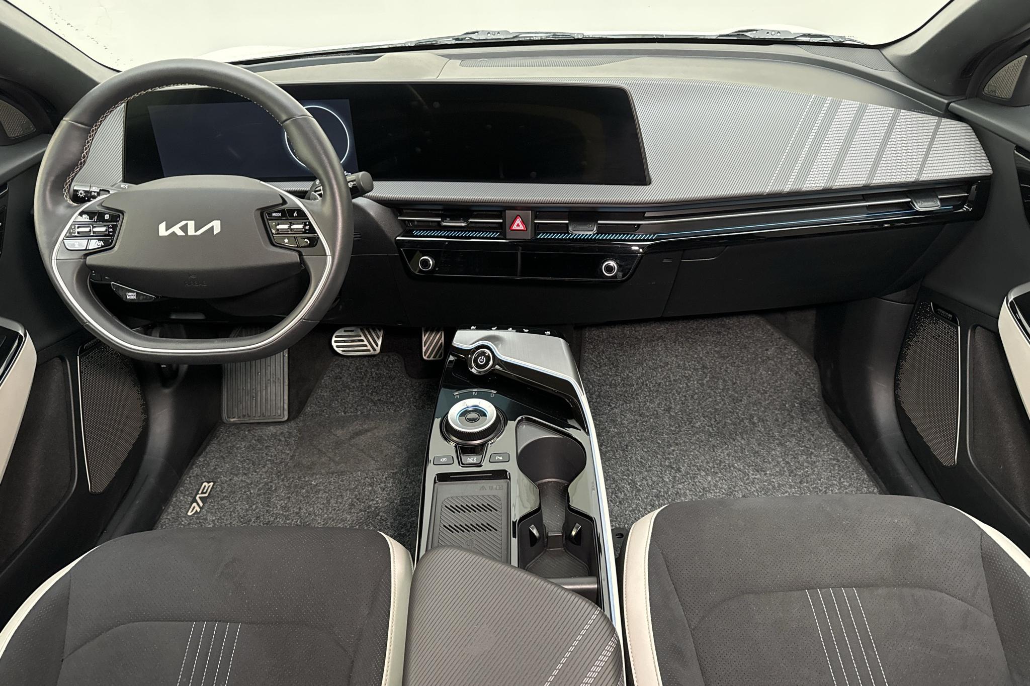 KIA EV6 AWD (325hk) - 51 600 km - Automatyczna - biały - 2022