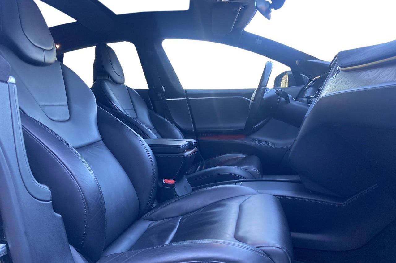 Tesla Model S 75D (333hk) - 10 525 mil - Automat - svart - 2017