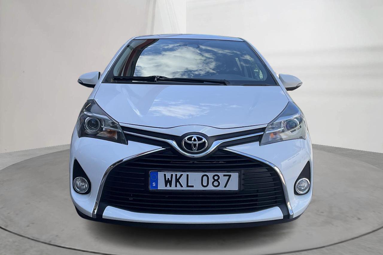 Toyota Yaris 1.33 5dr (100hk) - 51 800 km - Käsitsi - valge - 2016