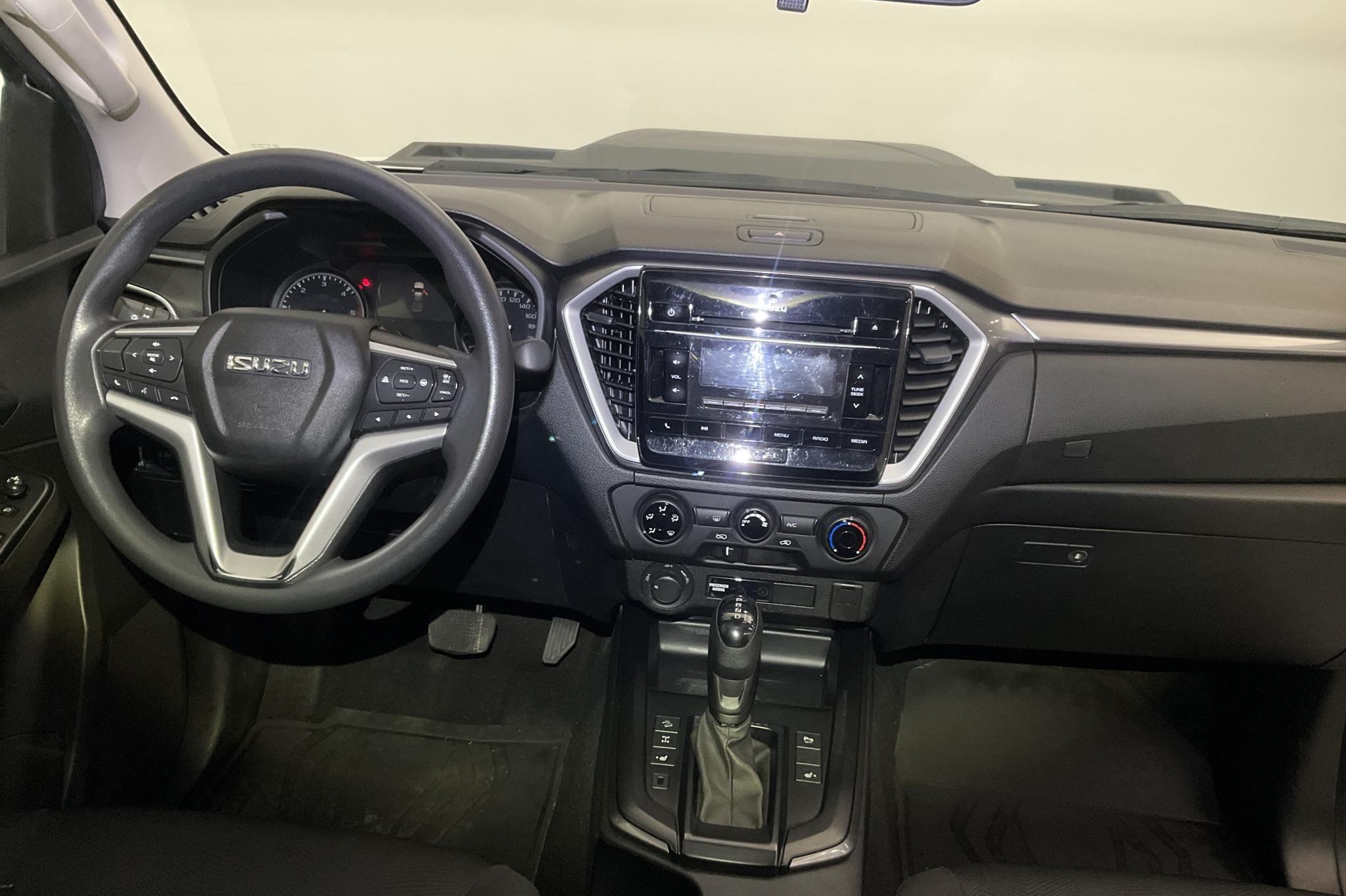 Isuzu D-MAX 1.9 DDI 4WD (163hk) - 28 360 km - Automatyczna - biały - 2020