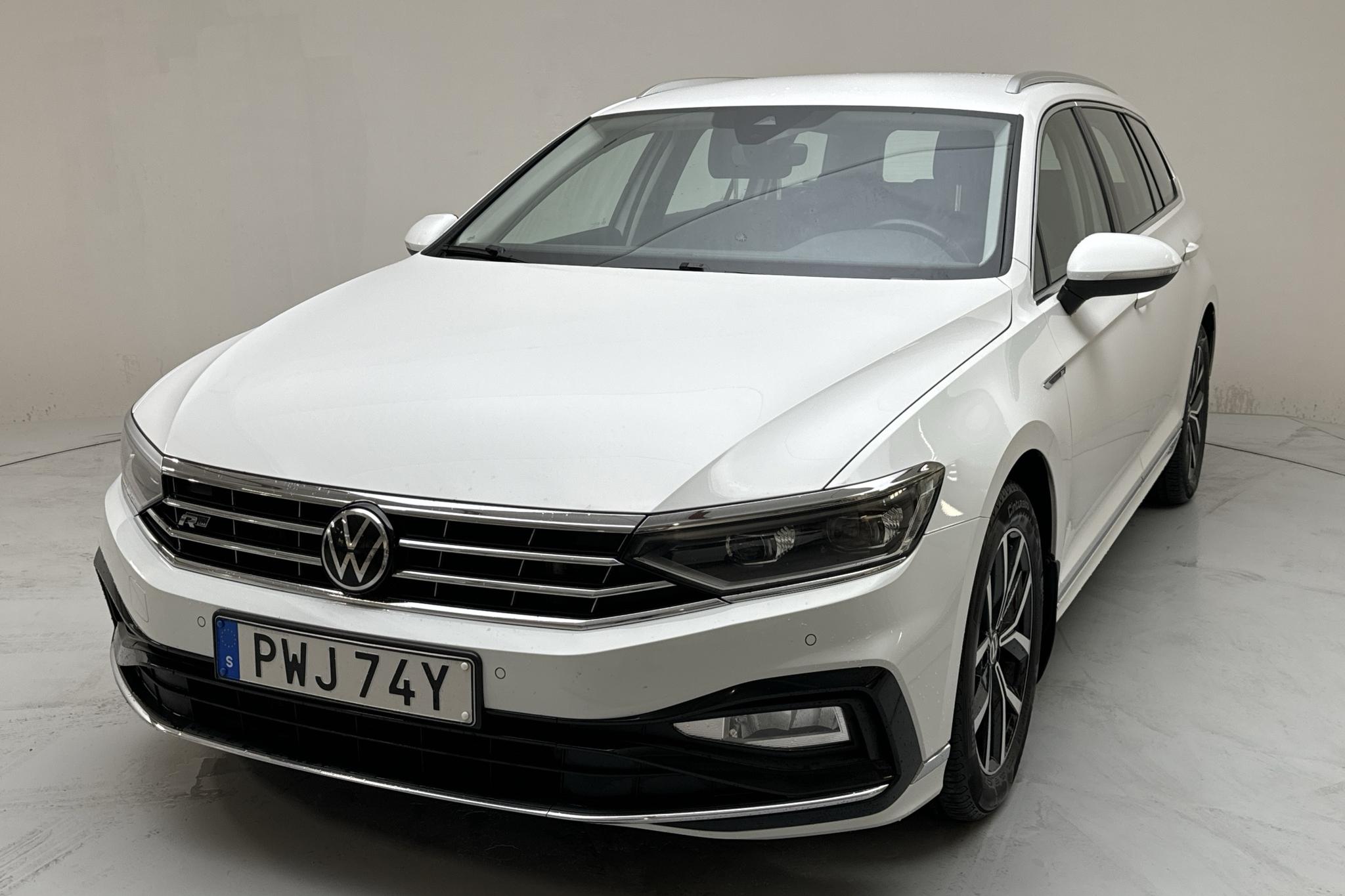 VW Passat 2.0 TDI Sportscombi 4Motion (200hk) - 148 250 km - Automaattinen - valkoinen - 2022