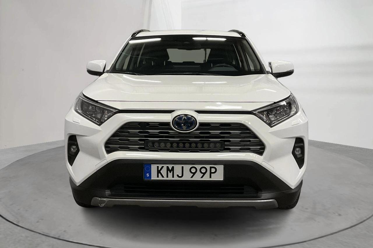 Toyota RAV4 2.5 HSD AWD (222hk) - 6 204 mil - Automat - vit - 2022