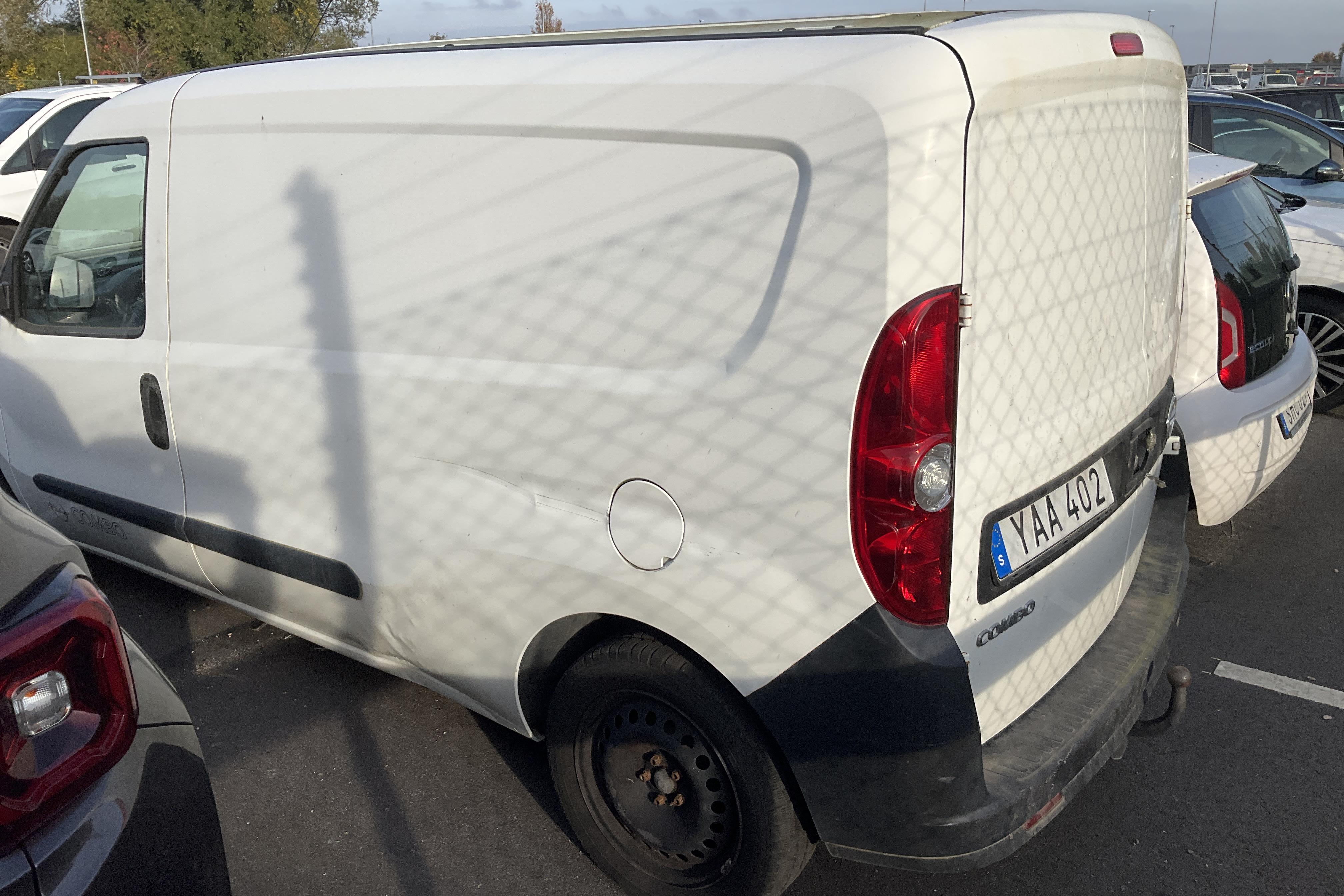 Opel Combo 1.6 CDTI Skåp (105hk) - 0 km - Käsitsi - valge - 2018