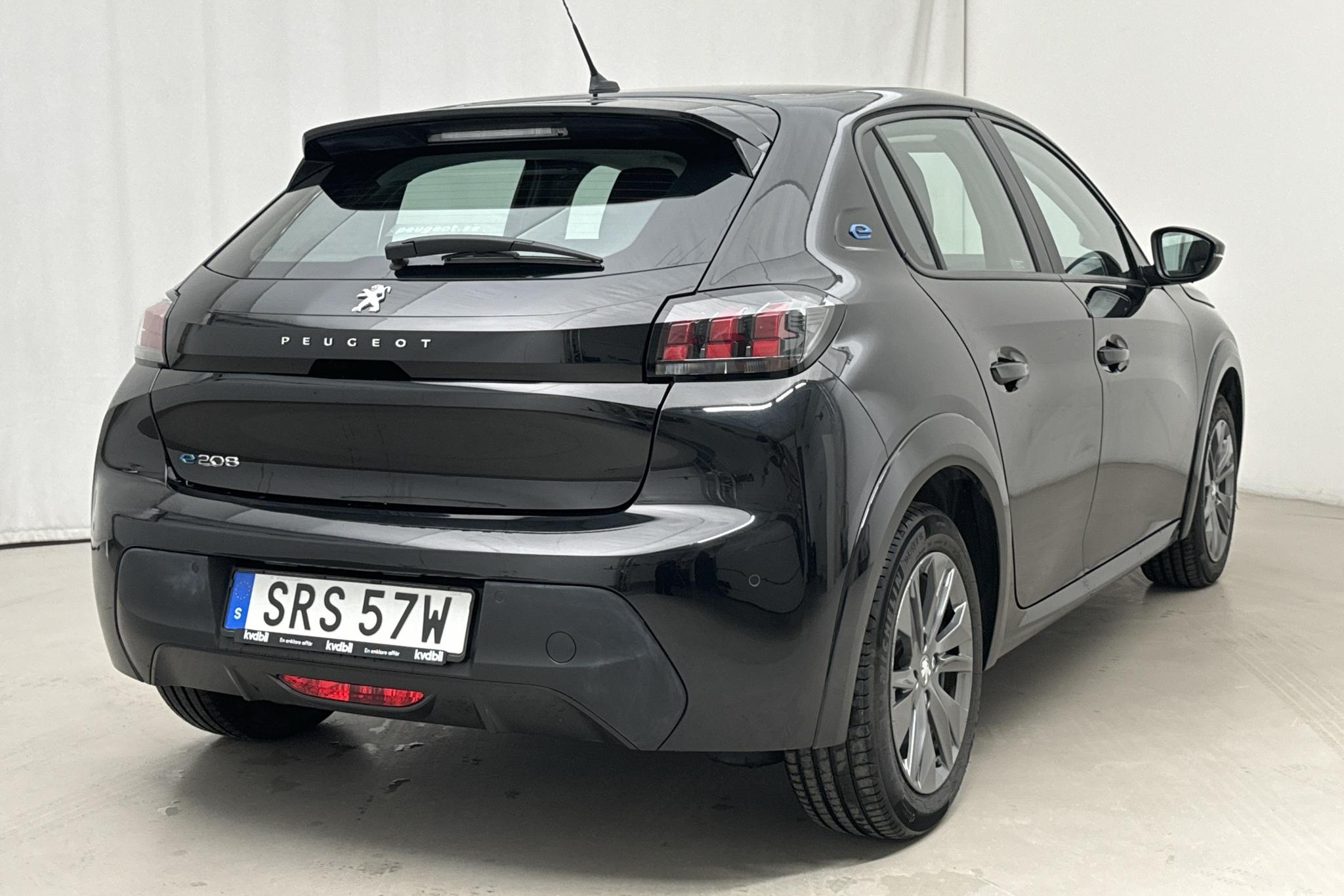 Peugeot e-208 50 kWh 5dr (136hk) - 31 500 km - Automatyczna - czarny - 2022