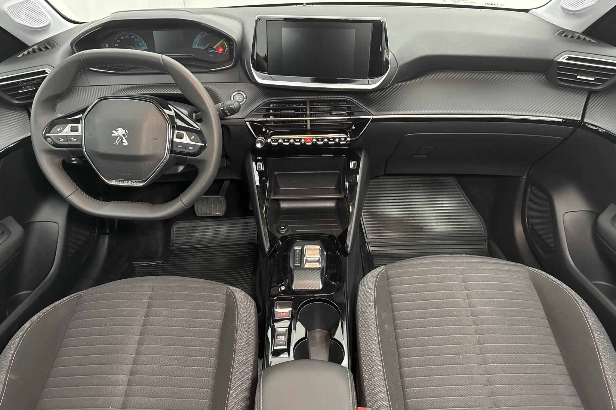 Peugeot e-208 50 kWh 5dr (136hk) - 30 350 km - Automatyczna - biały - 2022