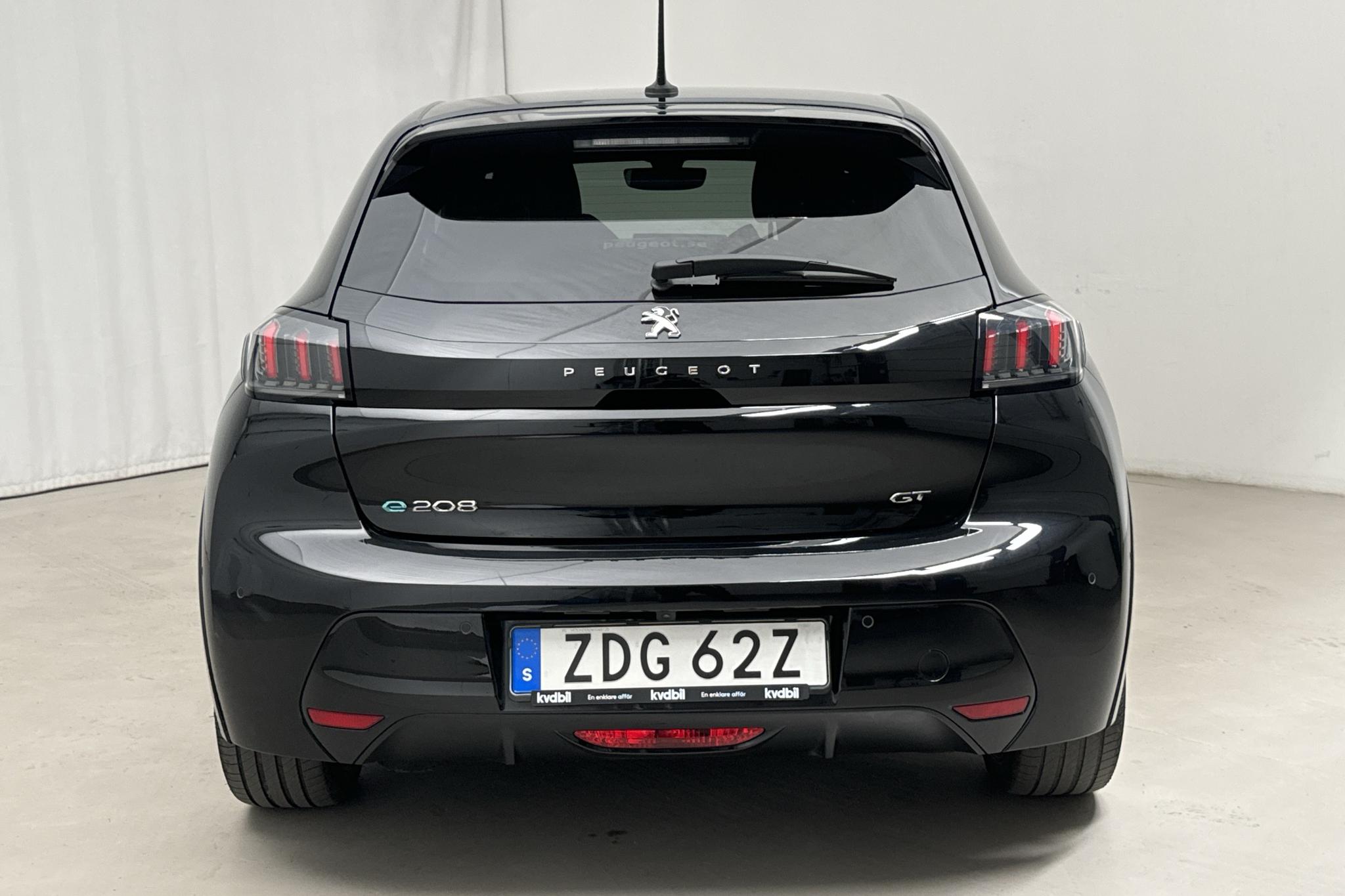 Peugeot e-208 50 kWh 5dr (136hk) - 36 700 km - Automatyczna - czarny - 2021