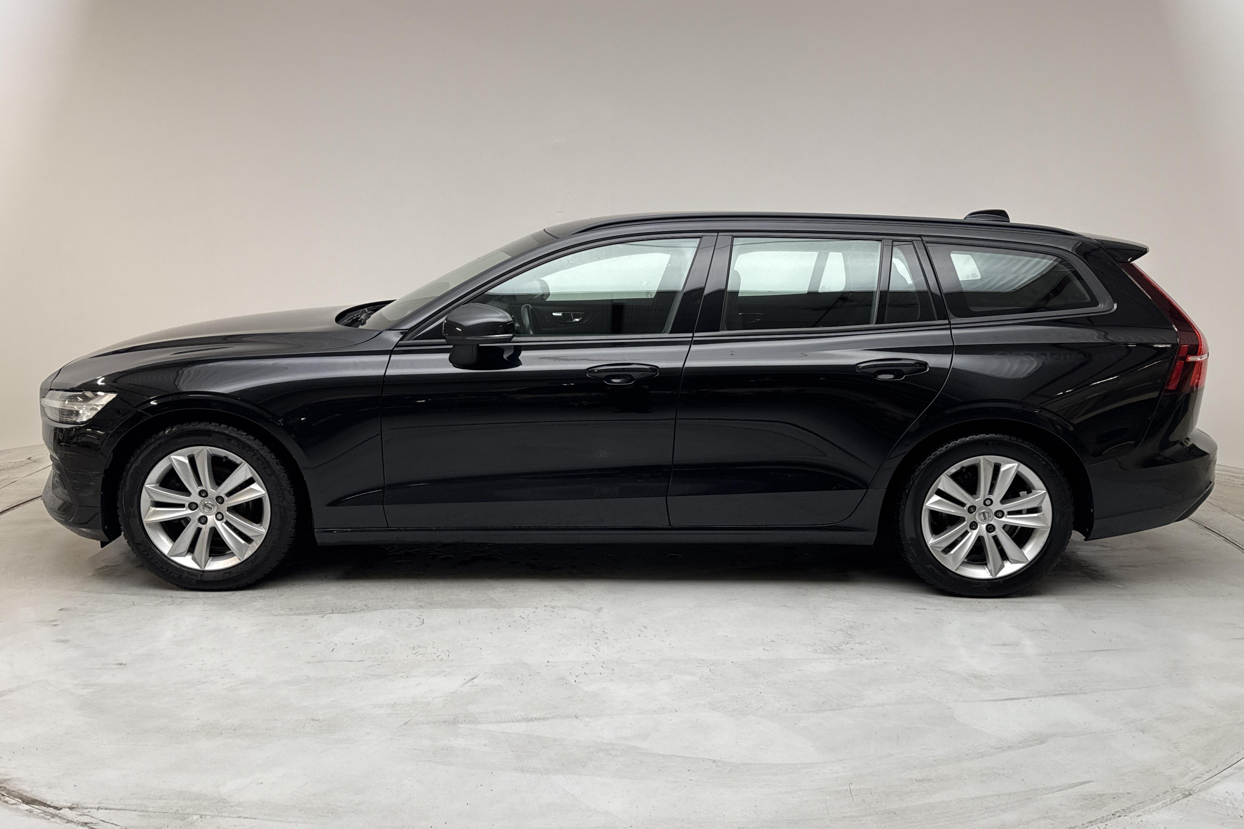 Volvo V60 D3 (150hk) - 199 820 km - Automatic - black - 2019