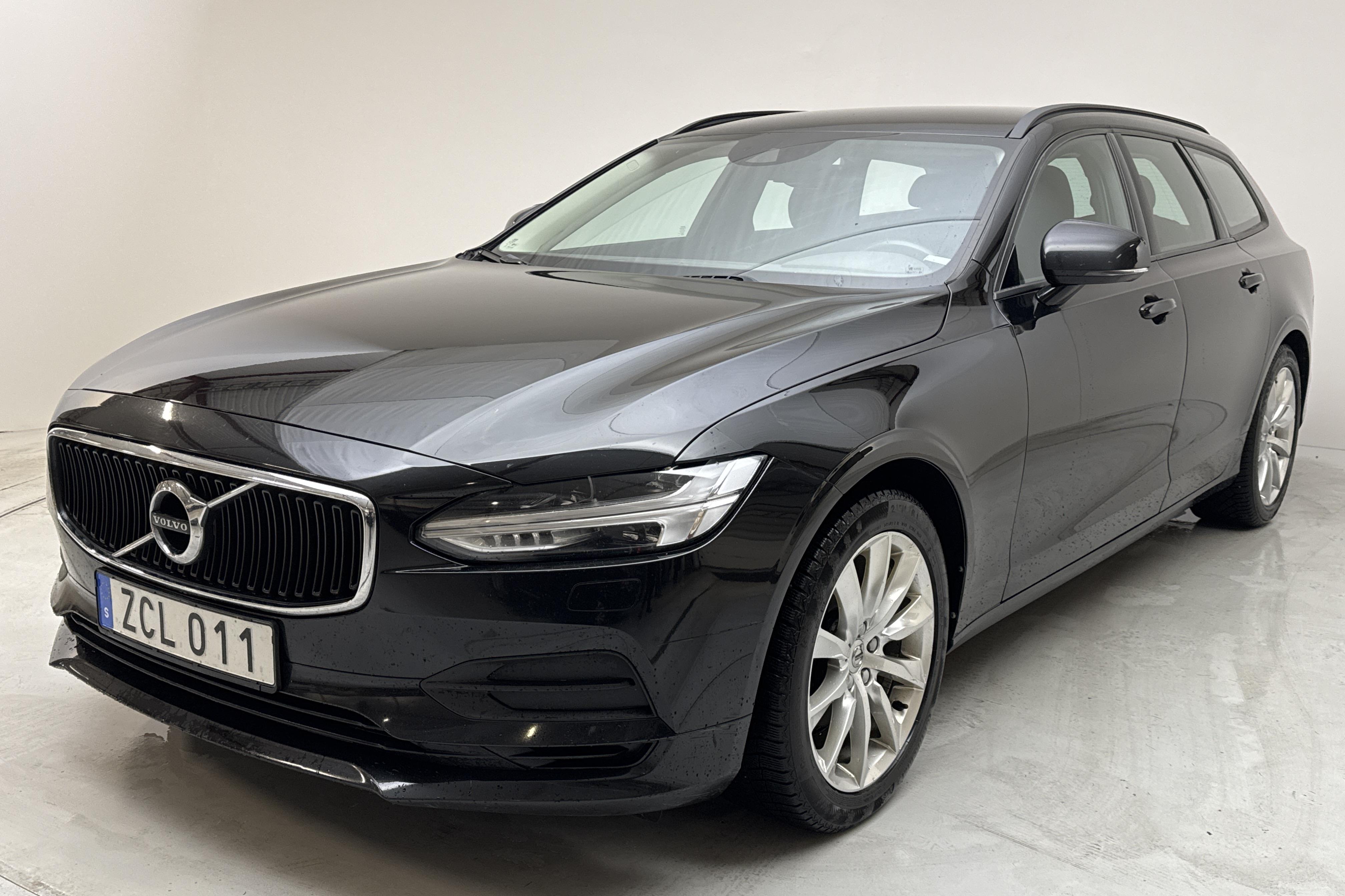 Volvo V90 D3 (150hk) - 16 993 mil - Automat - svart - 2018