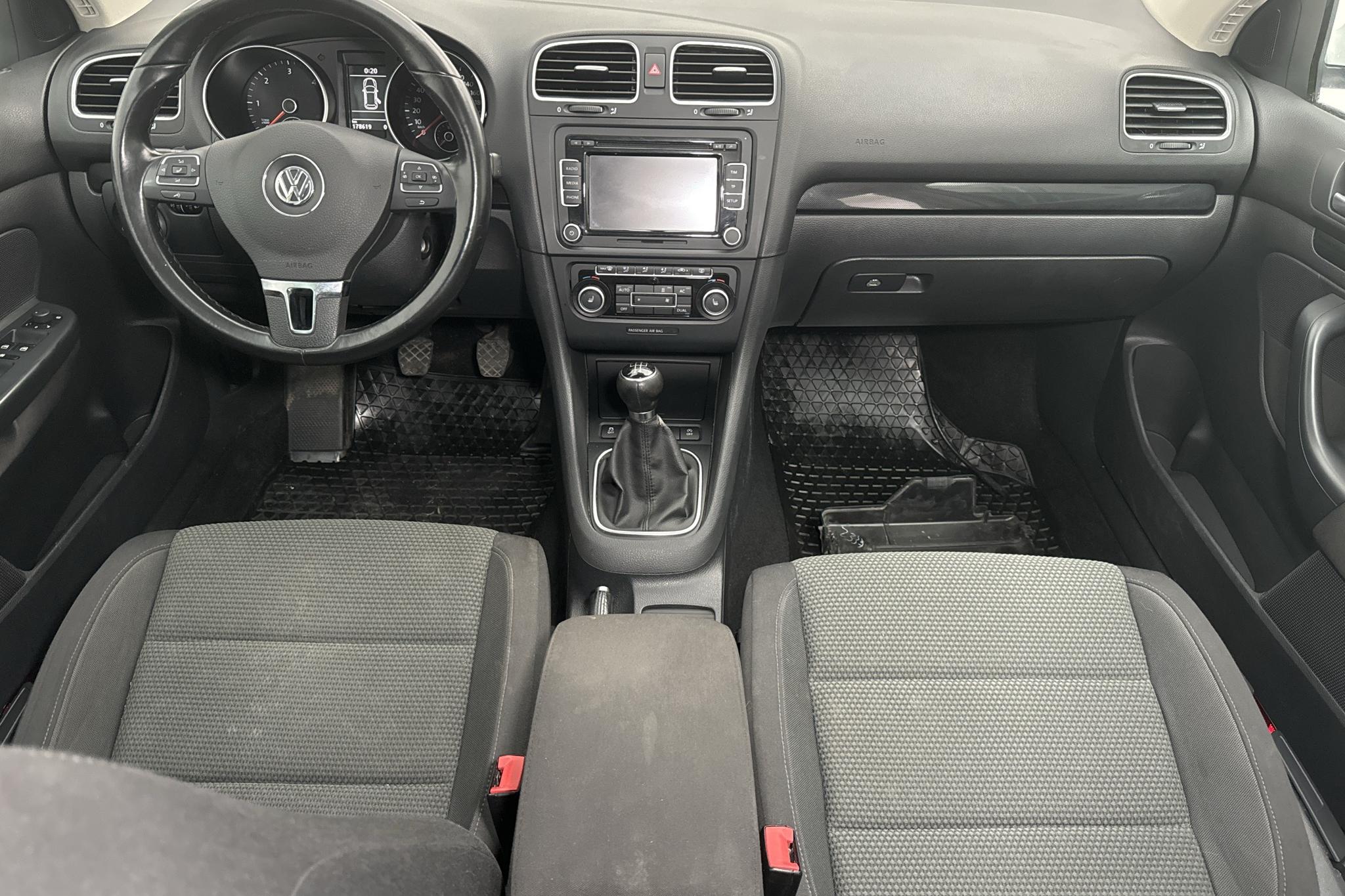 VW Golf VI 1.6 TDI BlueMotion Technology Variant (105hk) - 178 620 km - Manuaalinen - valkoinen - 2012