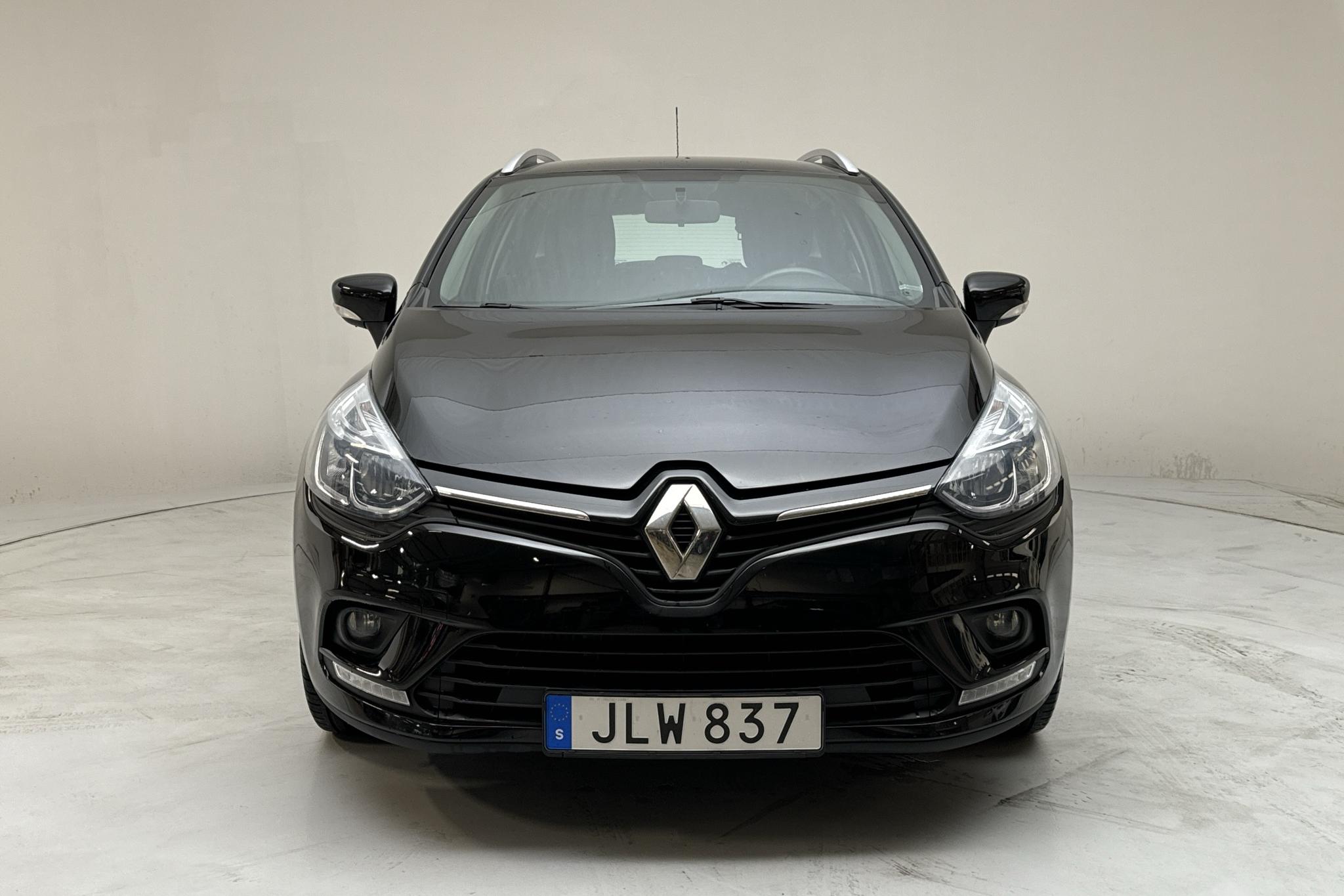 Renault Clio IV 0.9 TCe 90 Sports Tourer (90hk) - 4 312 mil - Manuell - svart - 2017