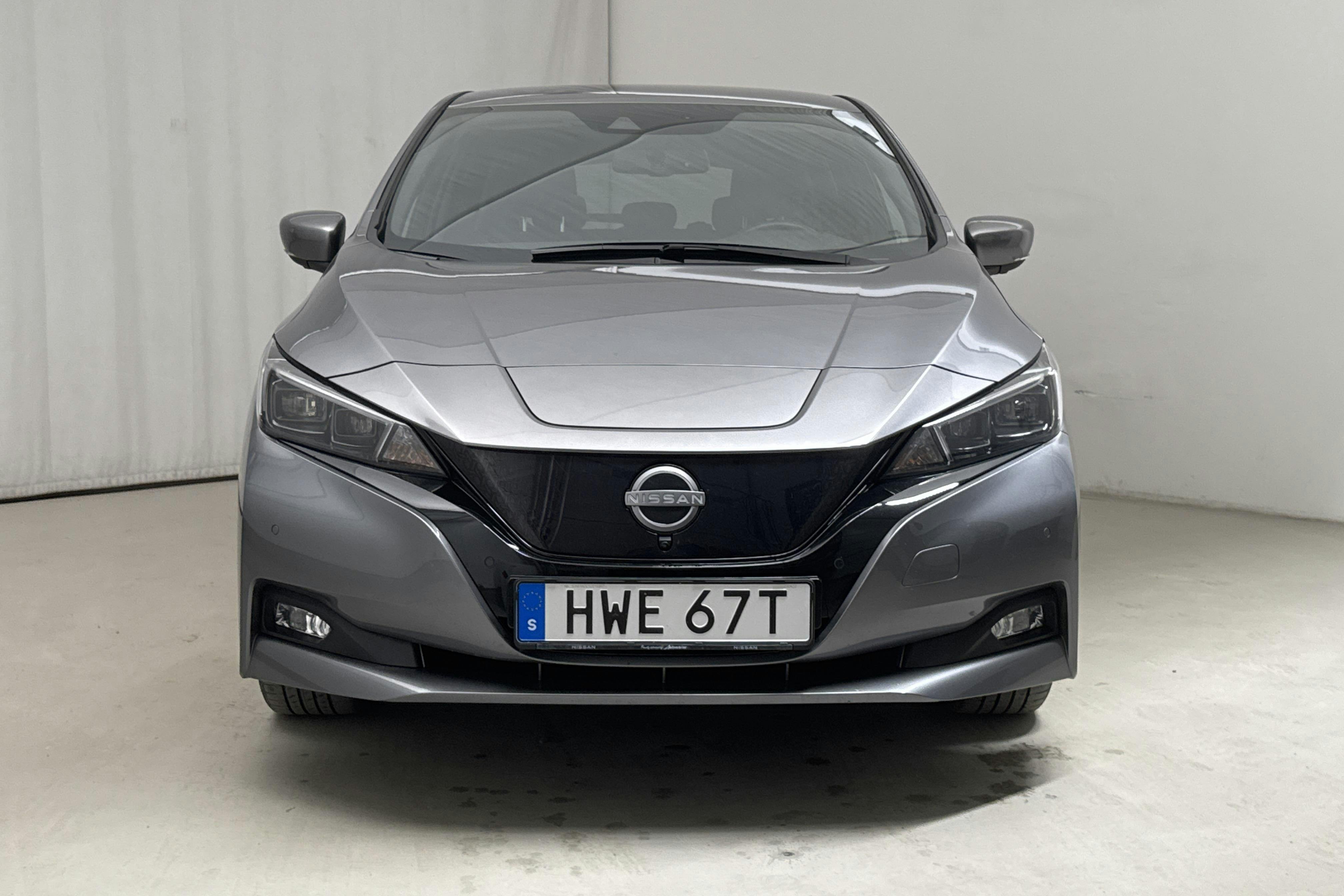 Nissan LEAF 5dr 39 kWh (150hk) - 4 805 mil - Automat - grå - 2022