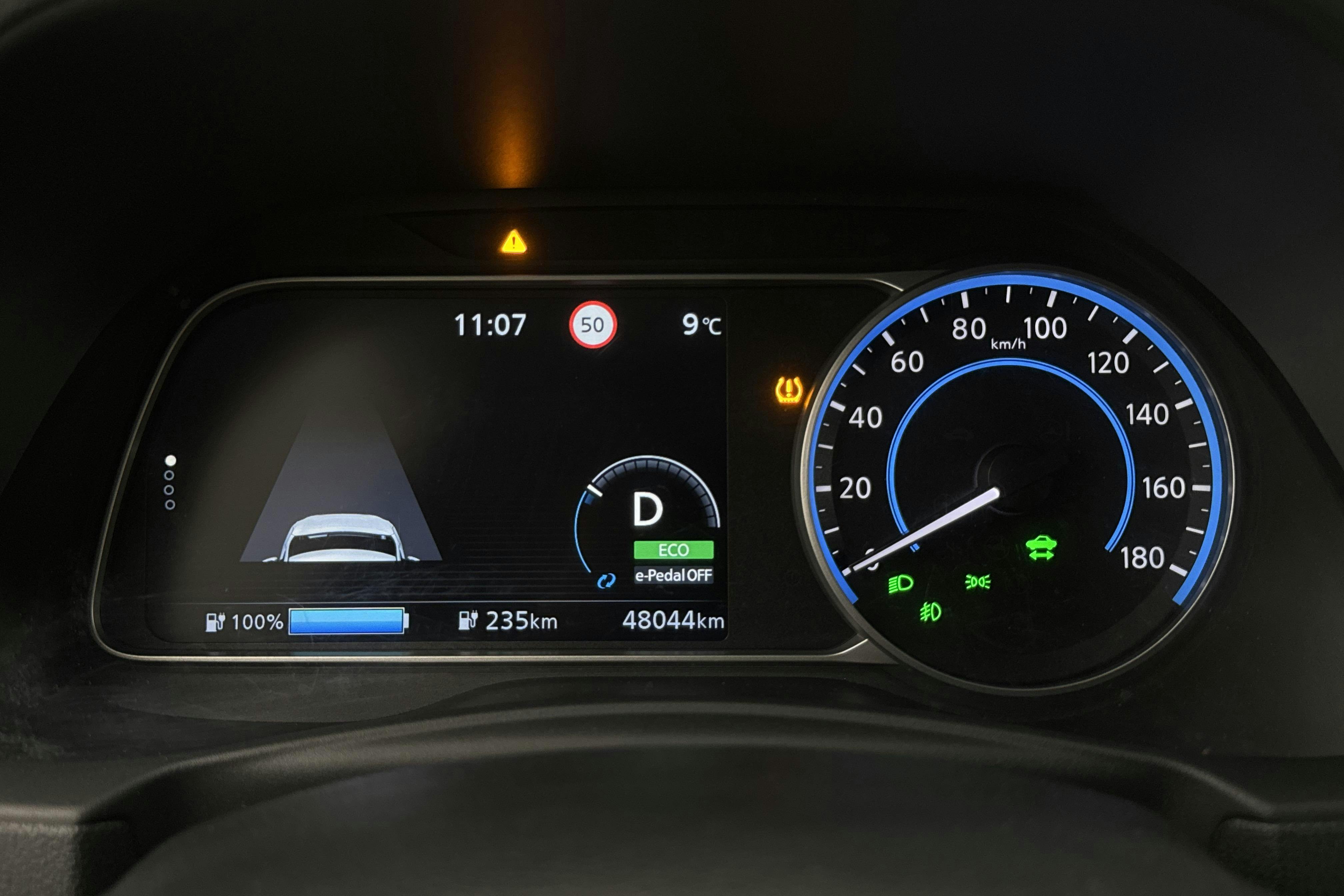 Nissan LEAF 5dr 39 kWh (150hk) - 4 805 mil - Automat - grå - 2022