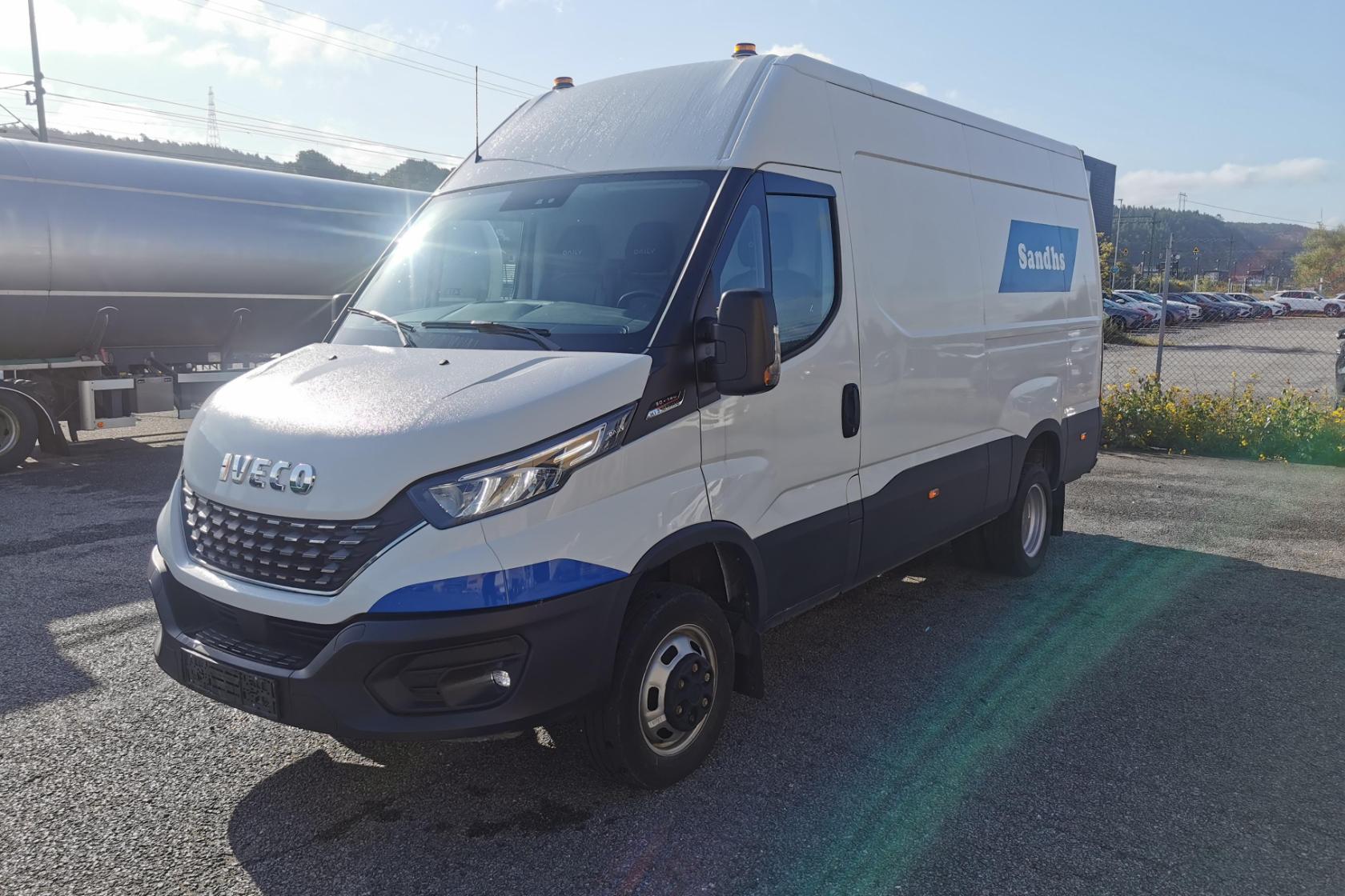 IVECO DAILY 50C18H - 68 621 km - Automatyczna - biały - 2021