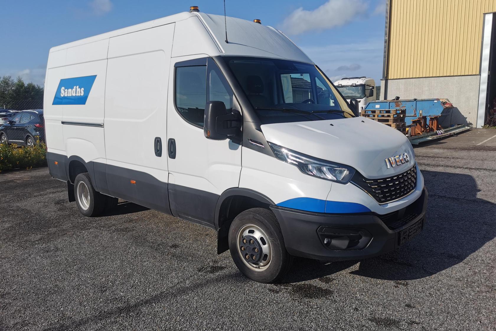 IVECO DAILY 50C18H - 68 621 km - Automatyczna - biały - 2021