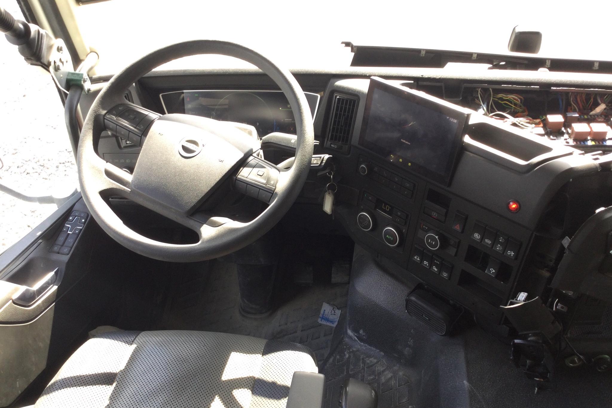 VOLVO FMX dumperbil - 74 565 km - Automaatne - valge - 2021