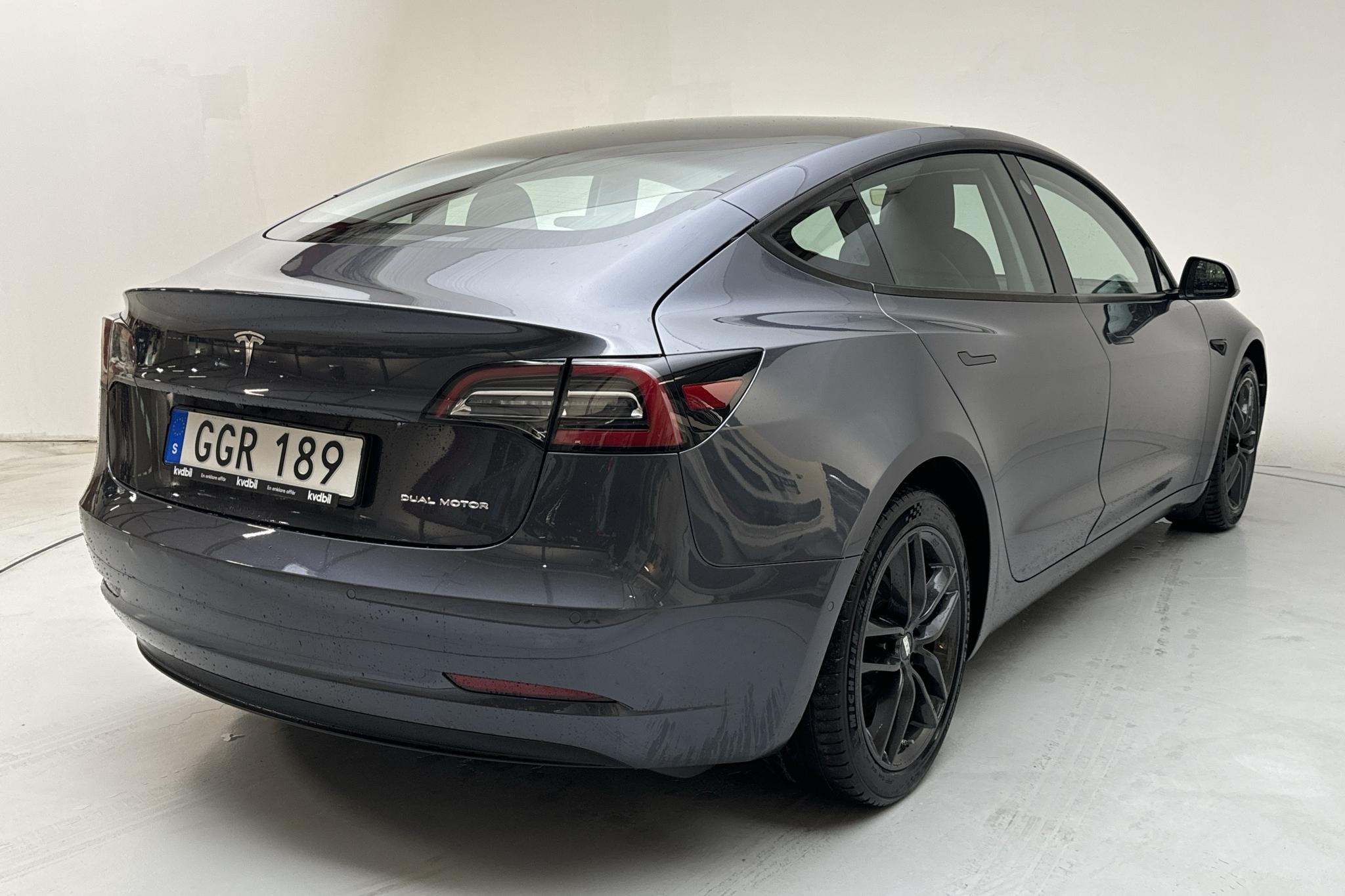 Tesla Model 3 Long Range Dual Motor AWD - 161 240 km - Automaattinen - harmaa - 2021