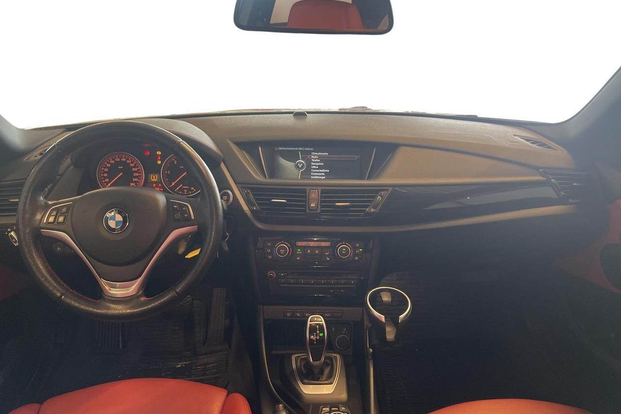 BMW X1 xDrive20d, E84 (184hk) - 106 480 km - Automaatne - hõbe - 2015