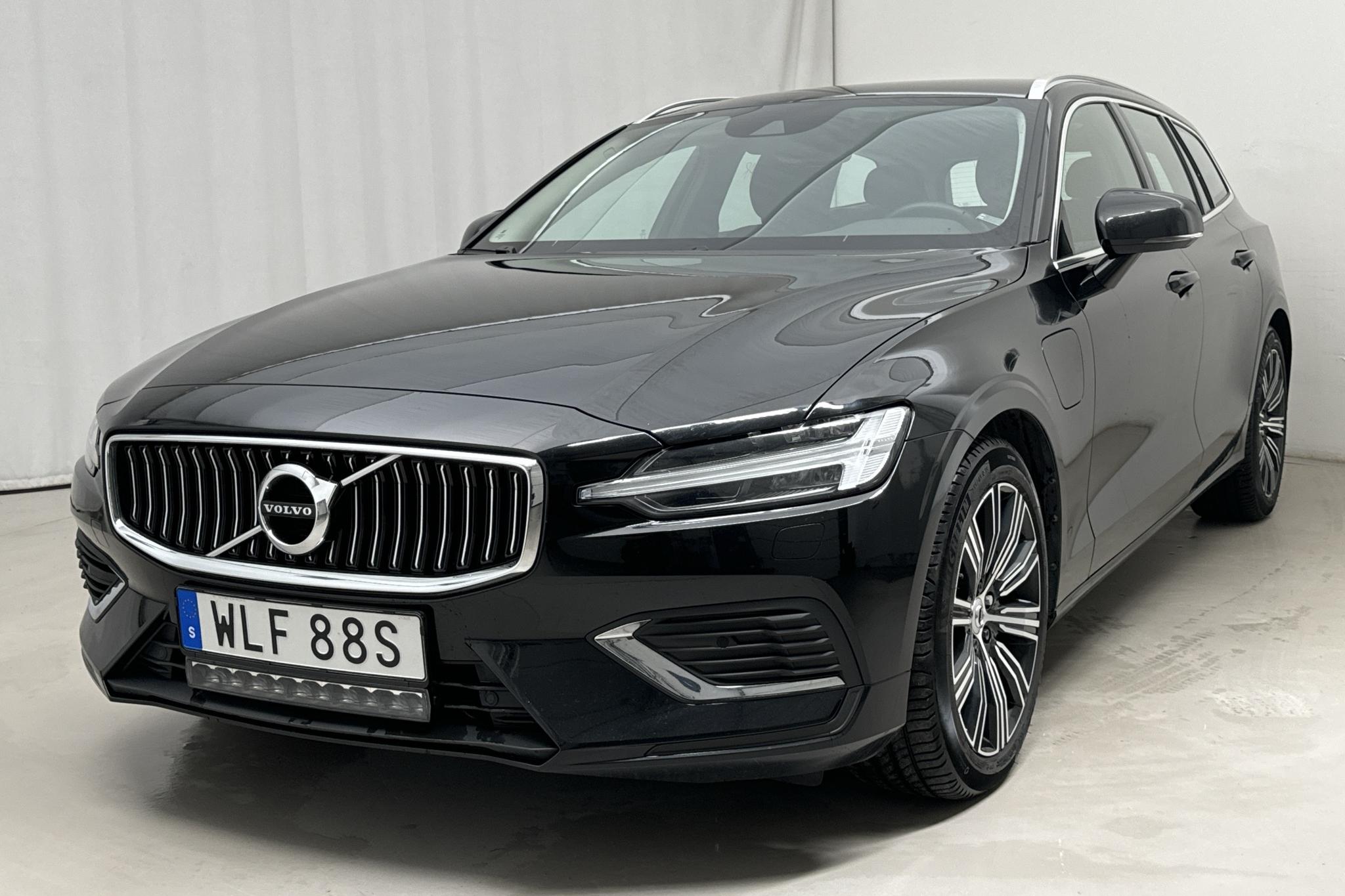 Volvo V60 T6 AWD Twin Engine (340hk) - 11 667 mil - Automat - svart - 2022