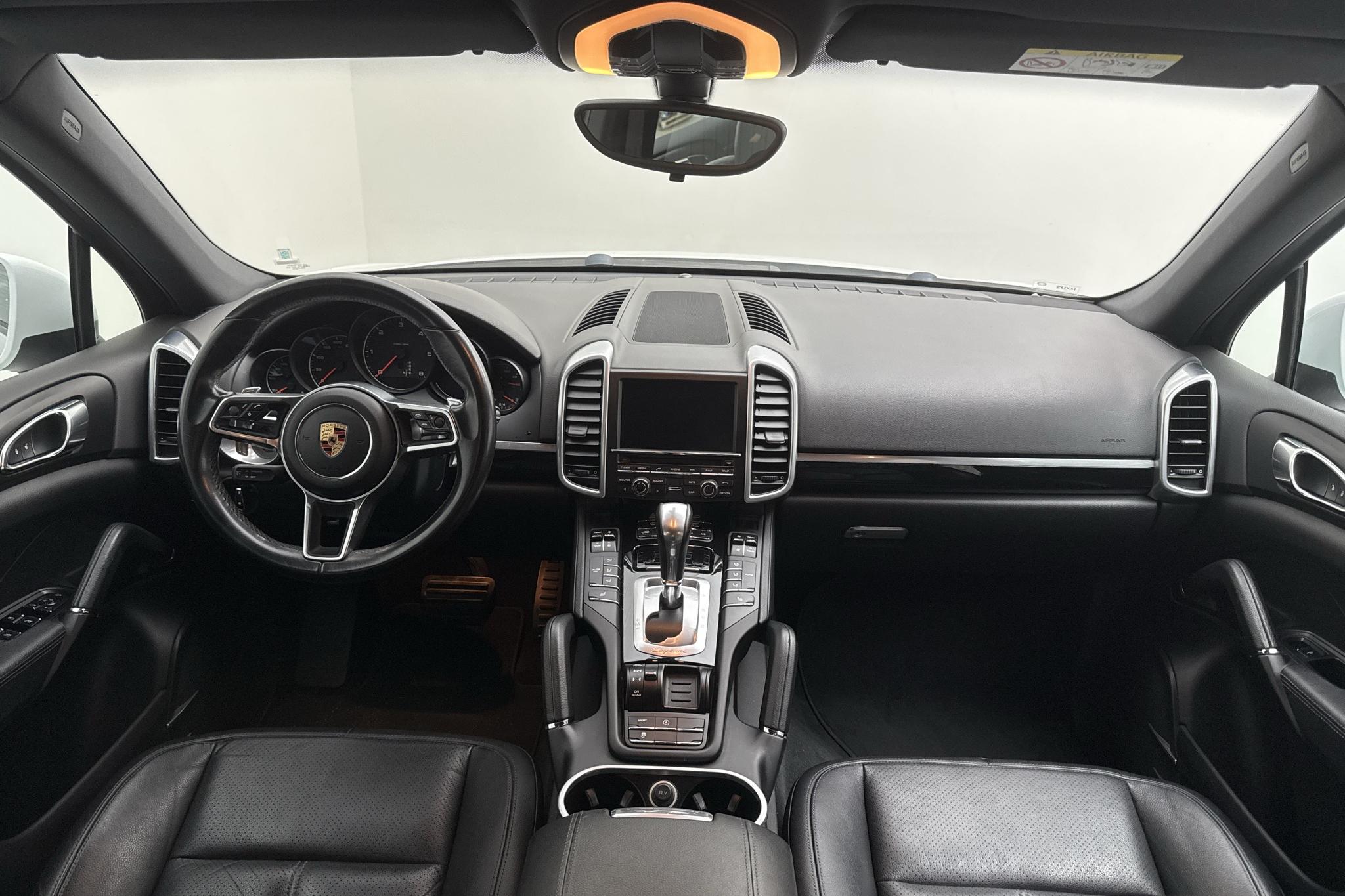 Porsche Cayenne Diesel (262hk) - 129 590 km - Automatyczna - biały - 2016