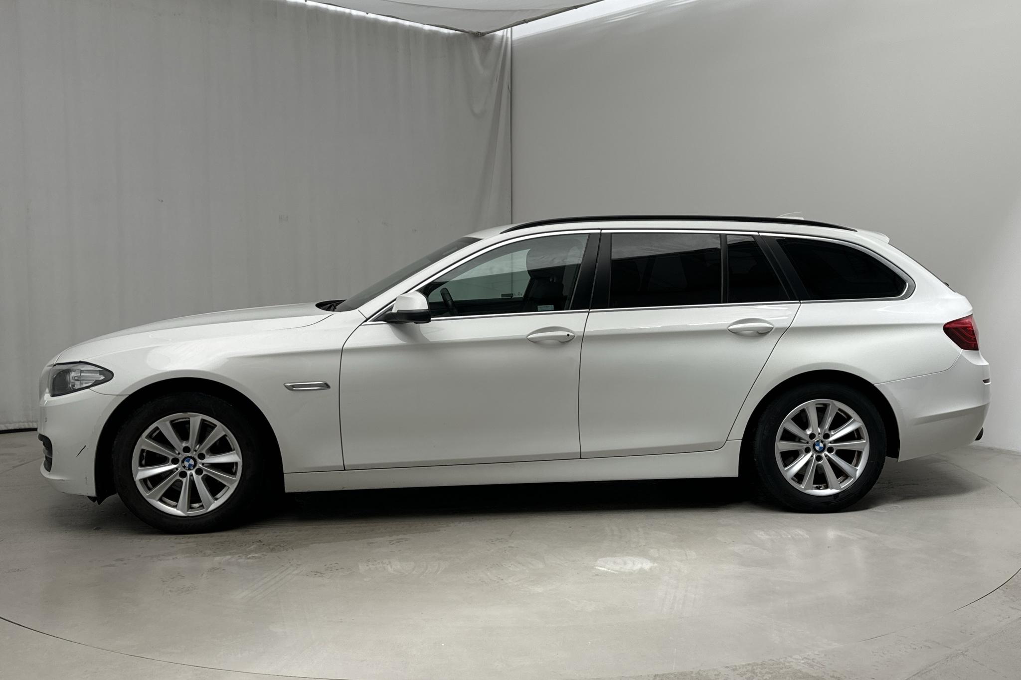 BMW 520d Touring, F11 (190hk) - 29 906 mil - Automat - vit - 2016