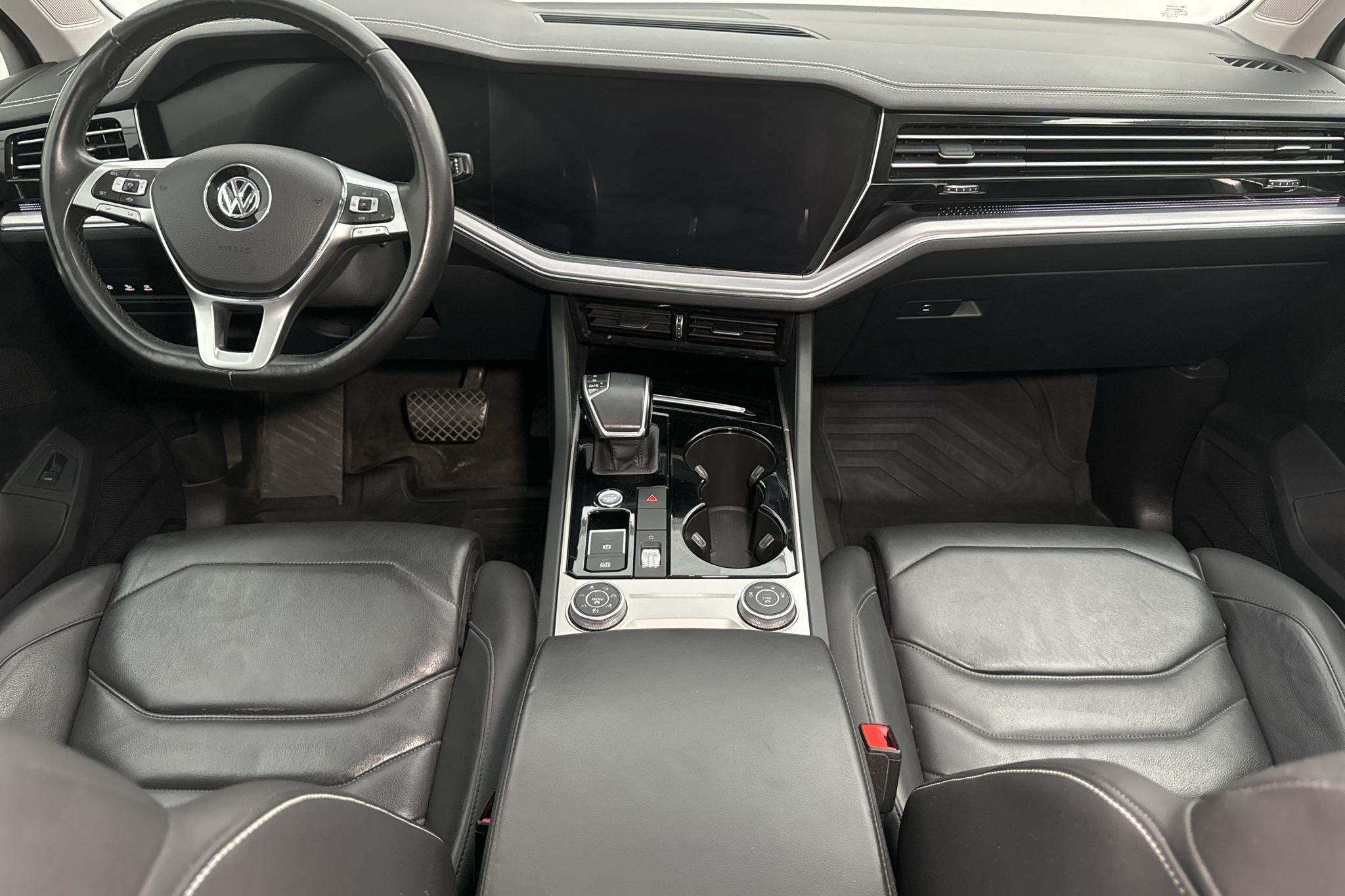 VW Touareg V6 TDI 4Motion (286hk) - 136 340 km - Automaattinen - Dark Blue - 2018