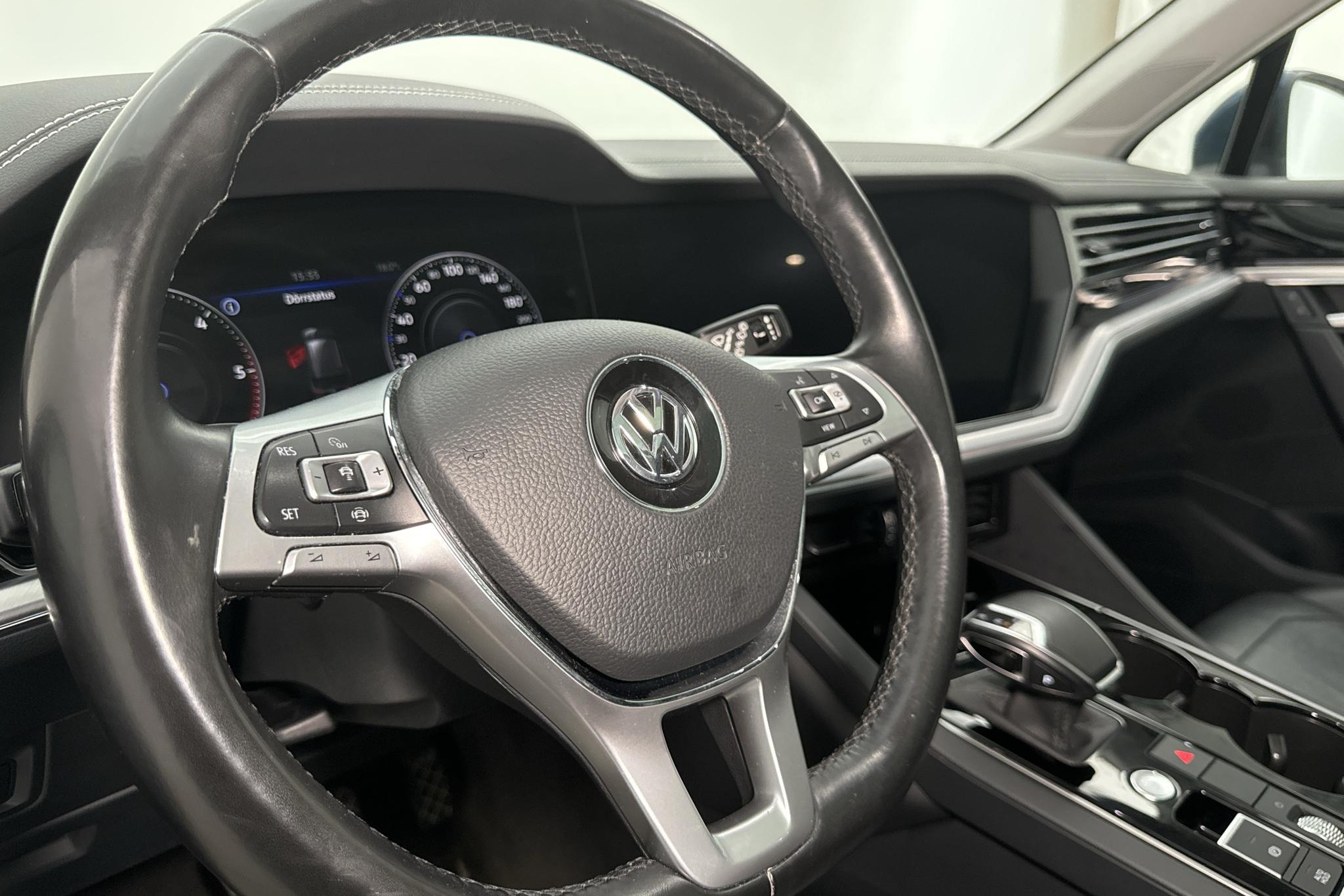 VW Touareg V6 TDI 4Motion (286hk) - 13 634 mil - Automat - Dark Blue - 2018