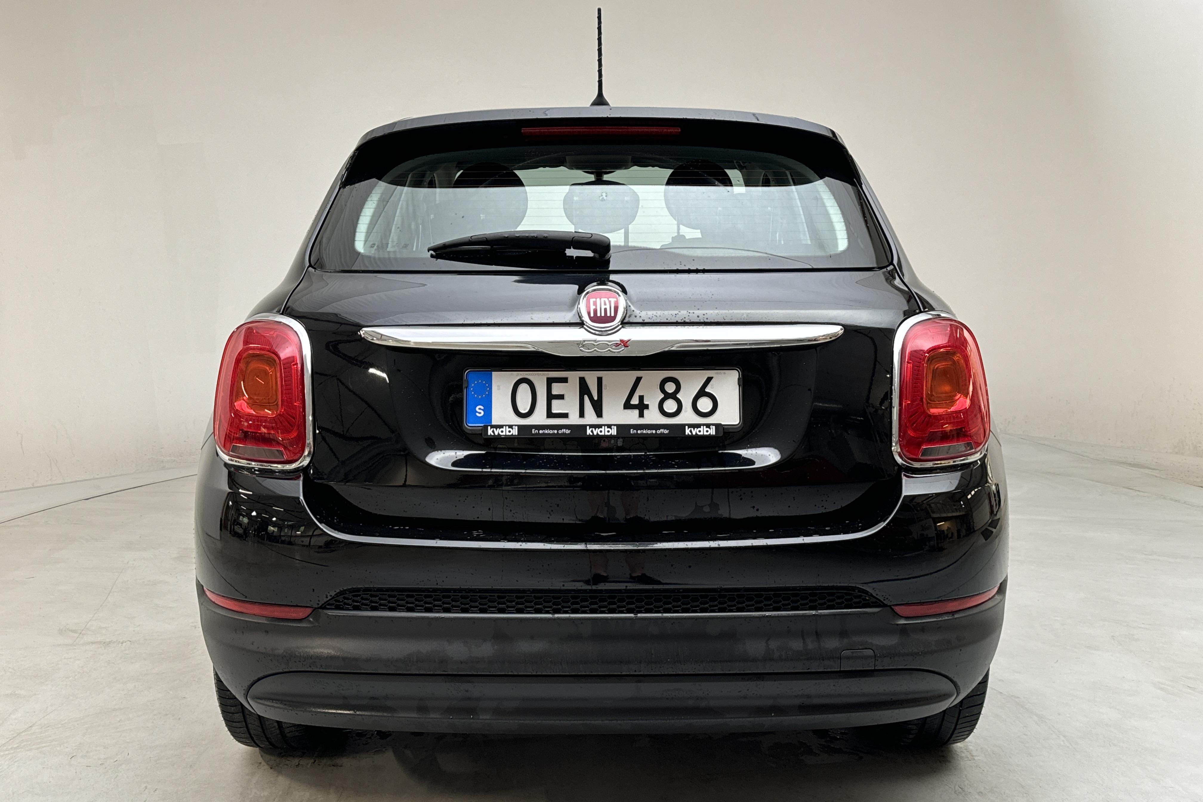 Fiat 500X 1.6 E-torq (110hk) - 63 040 km - Manuaalinen - musta - 2018