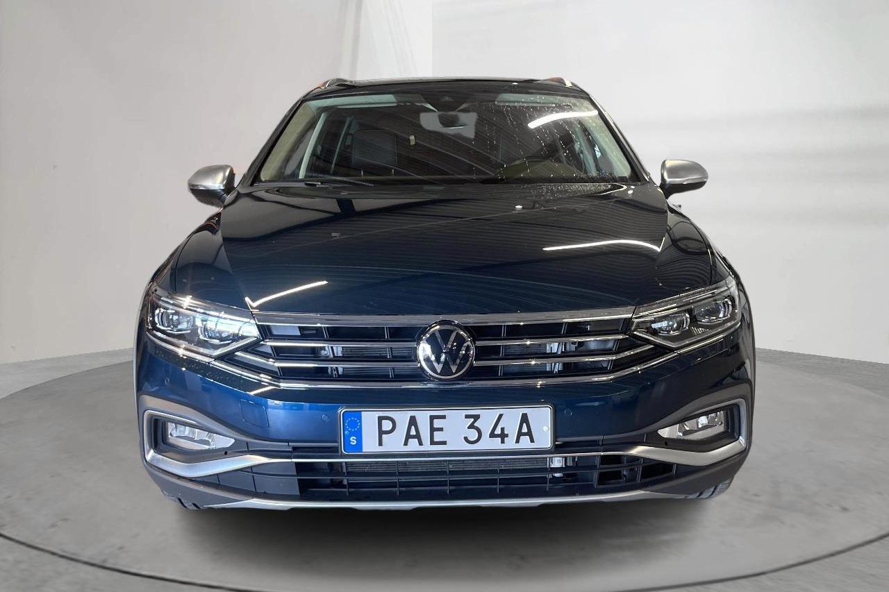 VW Passat 2.0 TSI Sportscombi (280hk) - 16 000 km - Automatic - blue - 2023