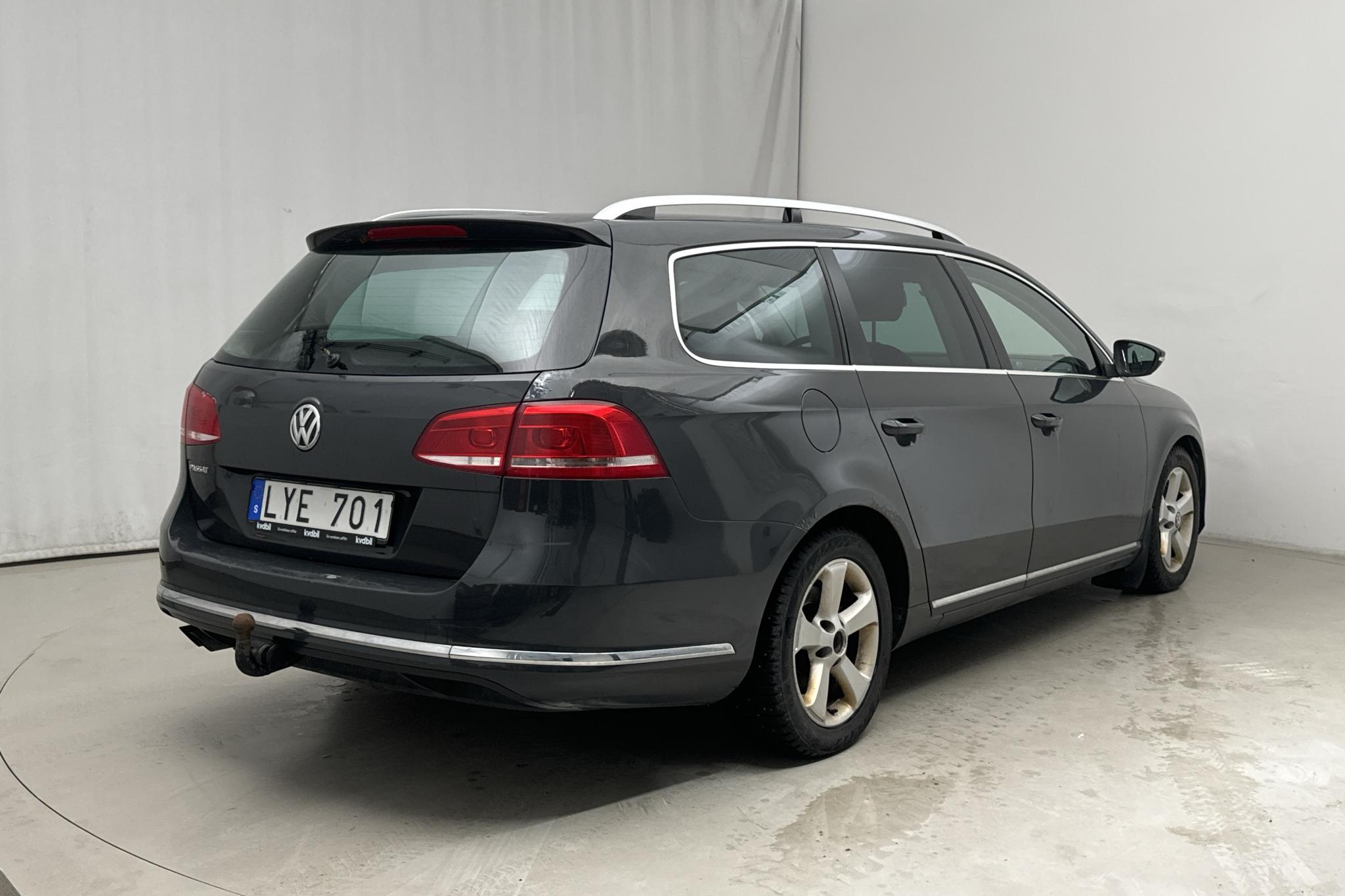 VW Passat 2.0 TFSI Variant (211hk) - 20 045 mil - Automat - Dark Grey - 2012