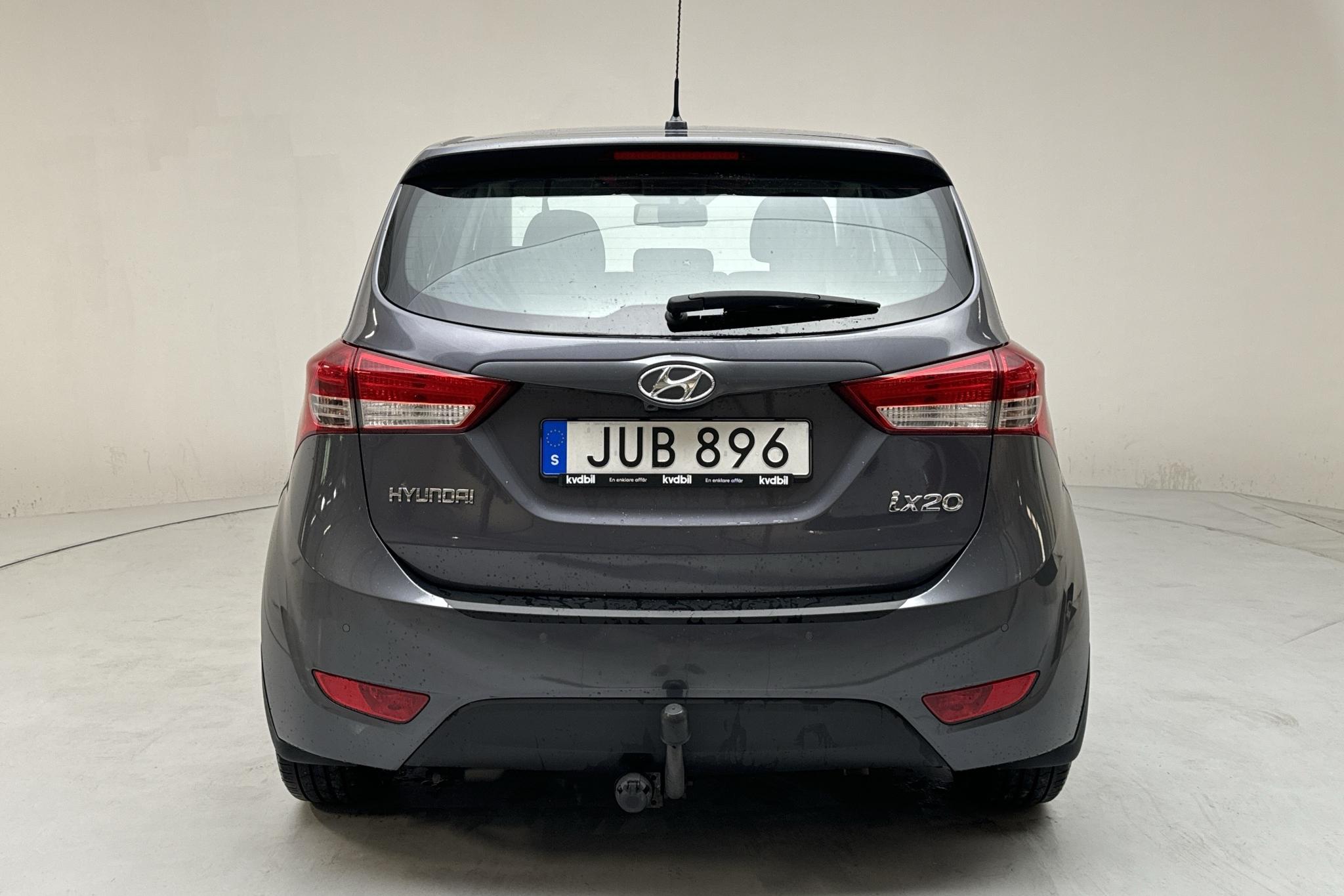 Hyundai ix20 1.6 (125hk) - 120 720 km - Automaatne - Dark Grey - 2016