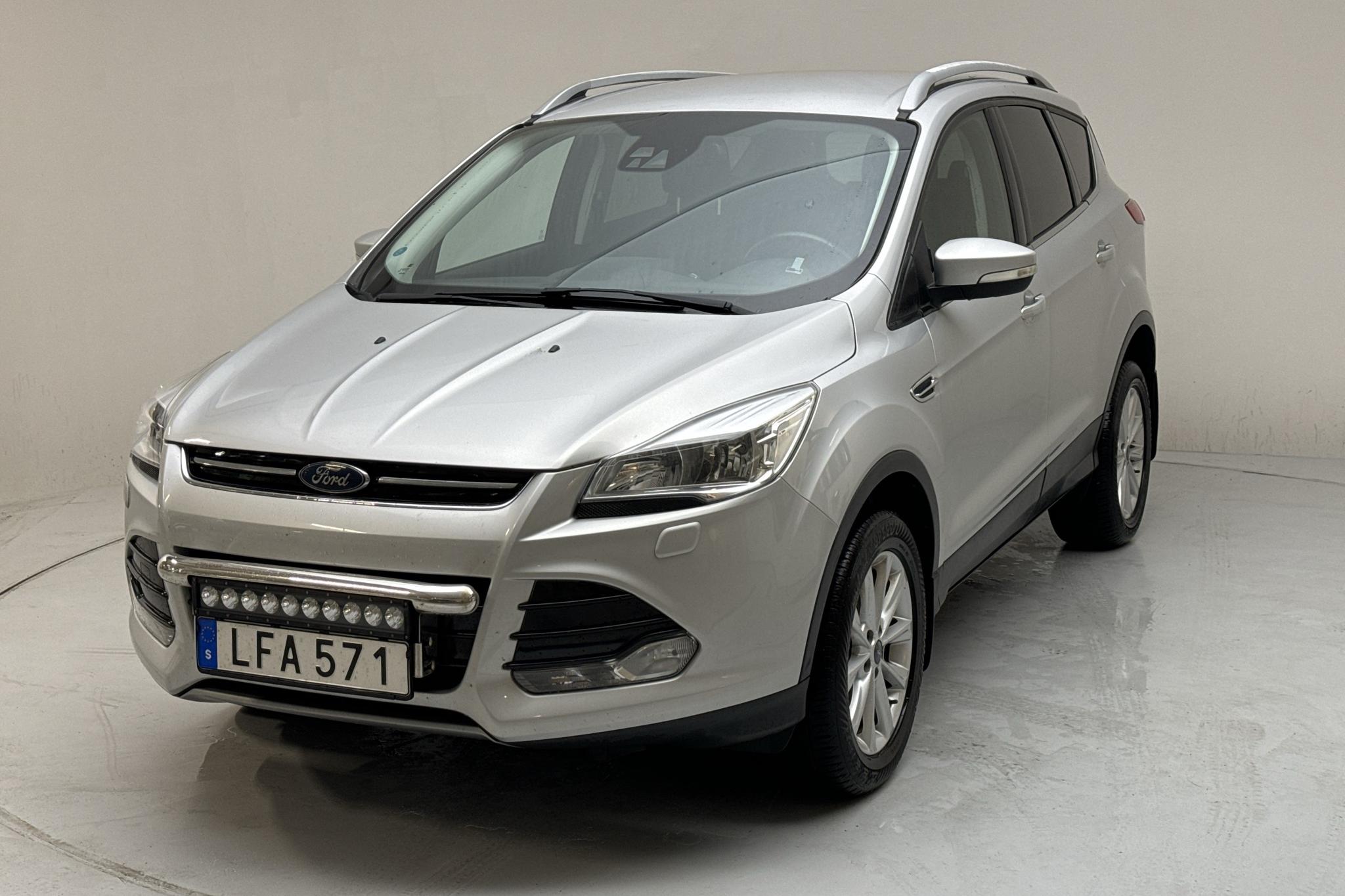 Ford Kuga 2.0 TDCi AWD (150hk) - 164 990 km - Manualna - szary - 2016