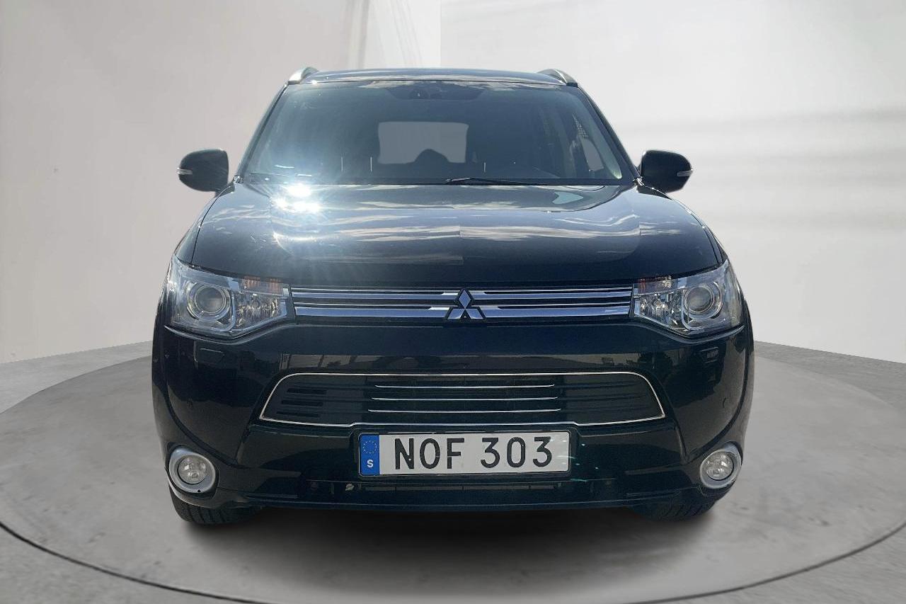 Mitsubishi Outlander 2.0 Plug-in Hybrid 4WD (121hk) - 146 810 km - Automatyczna - czarny - 2014