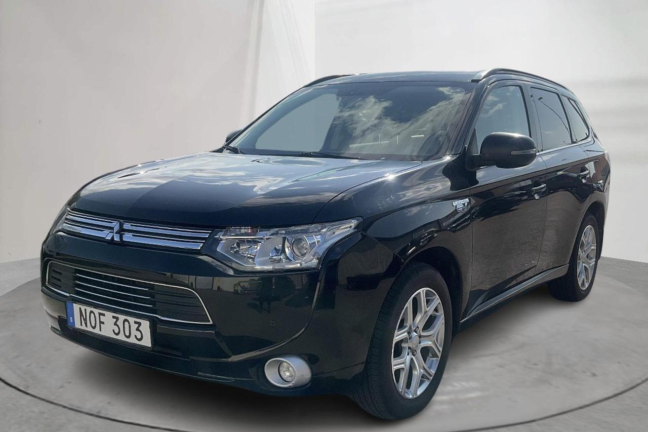 Mitsubishi Outlander 2.0 Plug-in Hybrid 4WD (121hk) - 146 810 km - Automatyczna - czarny - 2014