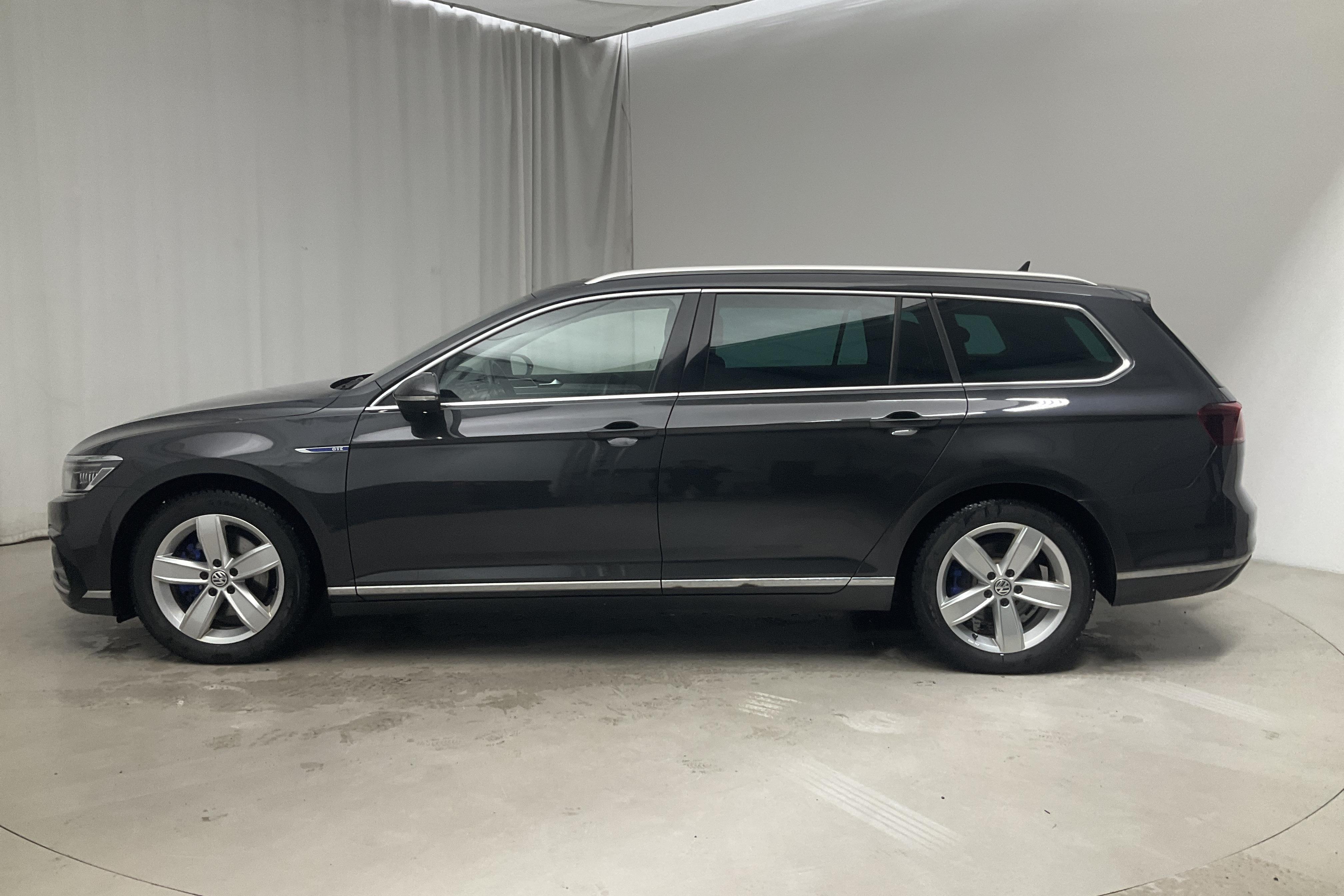 VW Passat 1.4 GTE Sportscombi (218hk) - 77 360 km - Automatic - Dark Grey - 2020