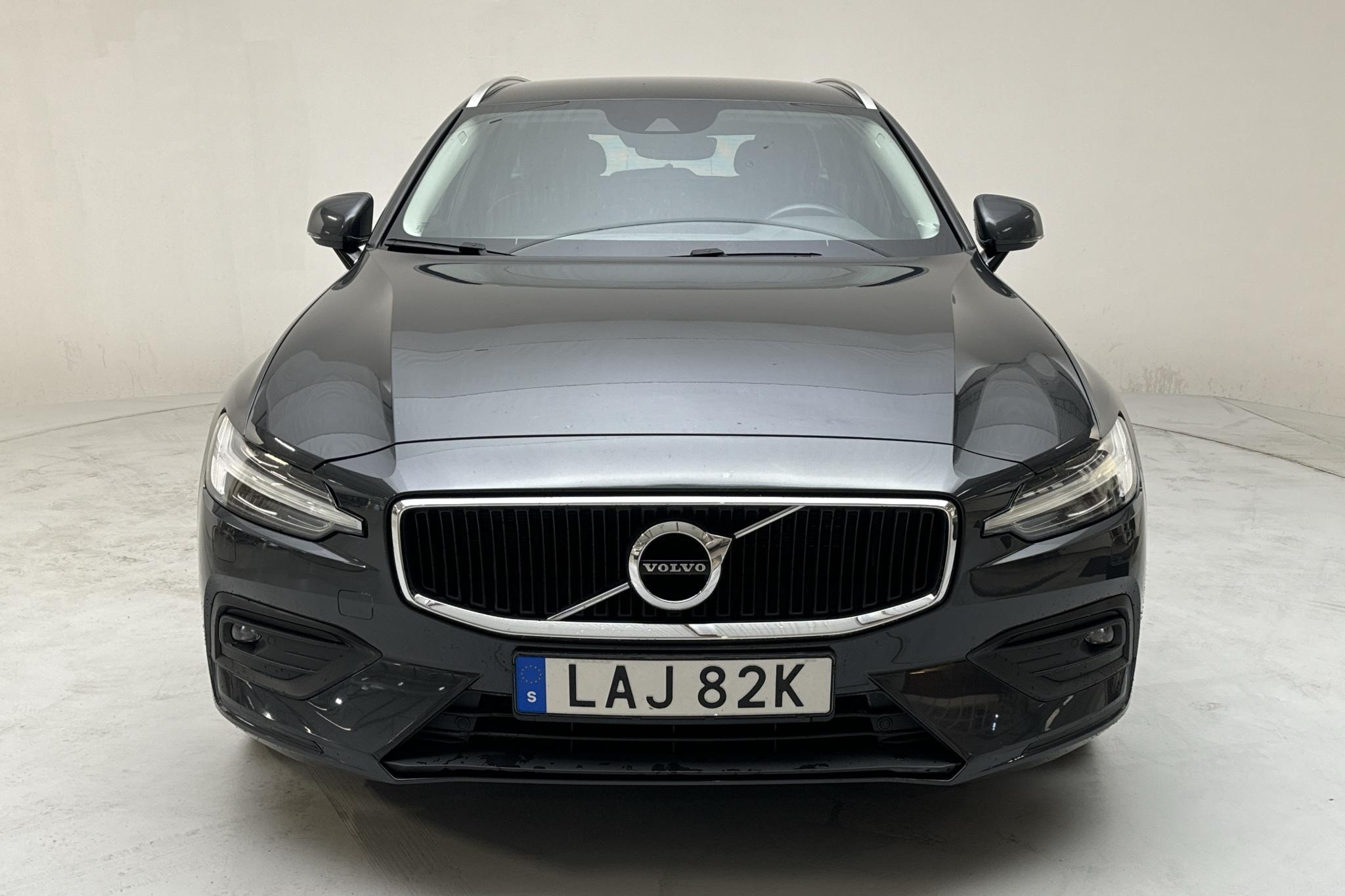 Volvo V60 T5 (250hk) - 97 870 km - Automatyczna - szary - 2019