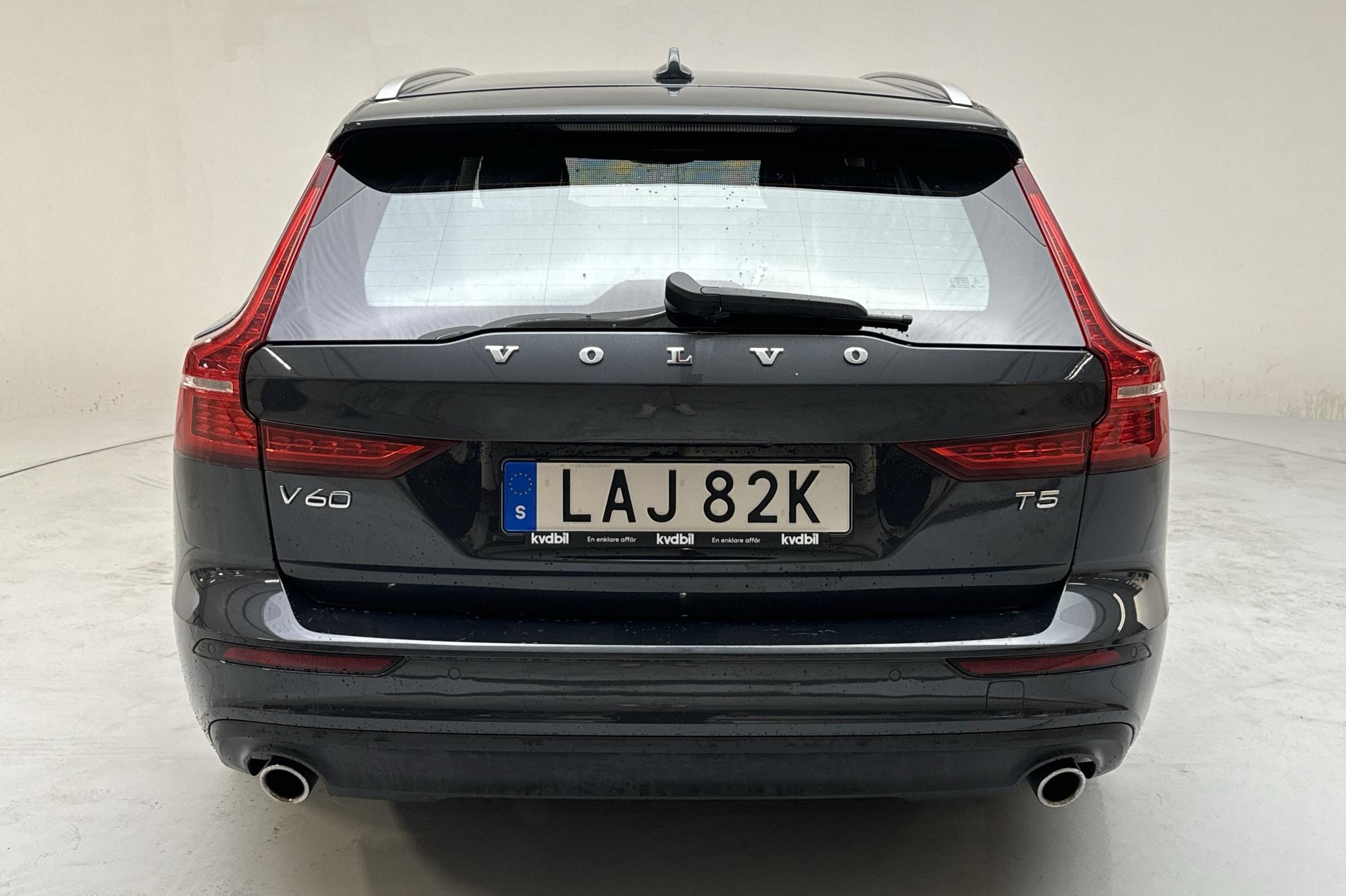 Volvo V60 T5 (250hk) - 97 870 km - Automatyczna - szary - 2019