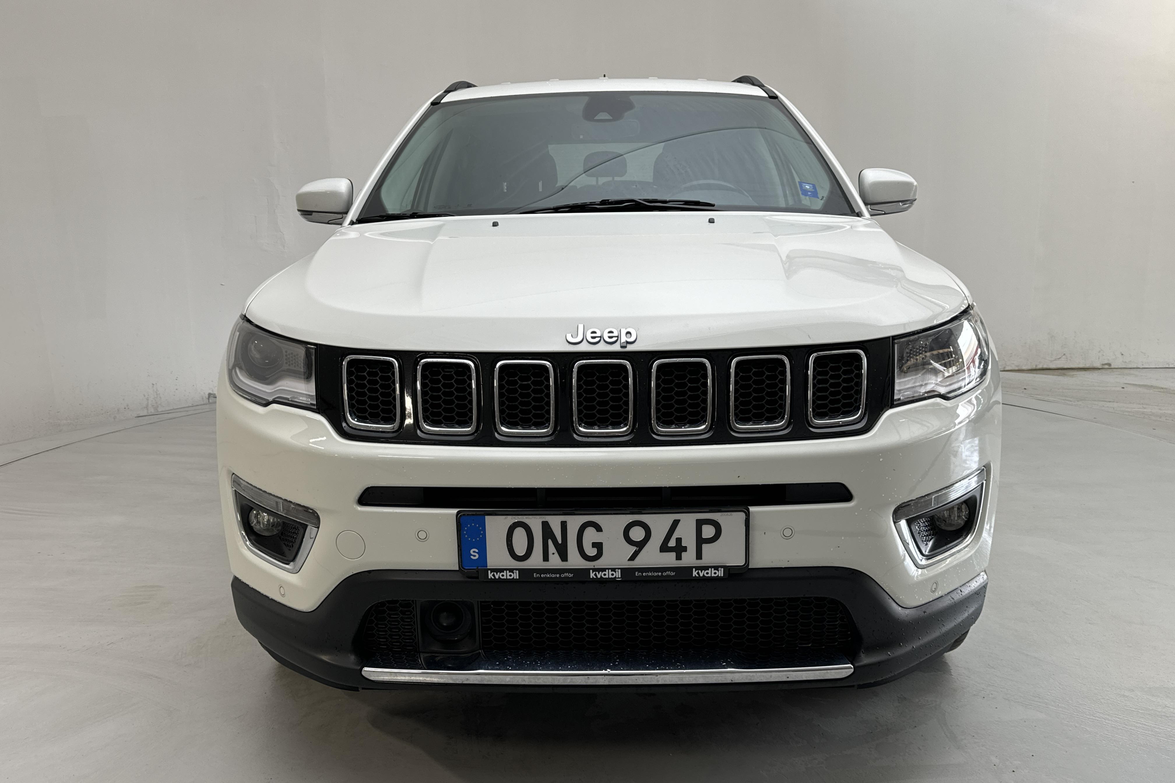 Jeep Compass 1.3 PHEV 4WD (190hk) - 72 800 km - Automatyczna - biały - 2020