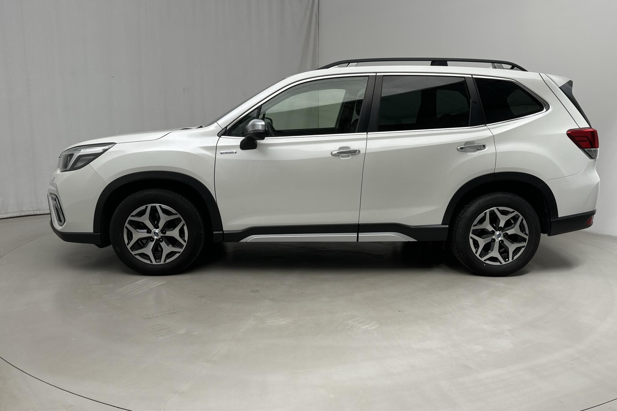 Subaru Forester e-Boxer 2.0i AWD (150hk) - 76 040 km - Automaattinen - valkoinen - 2020