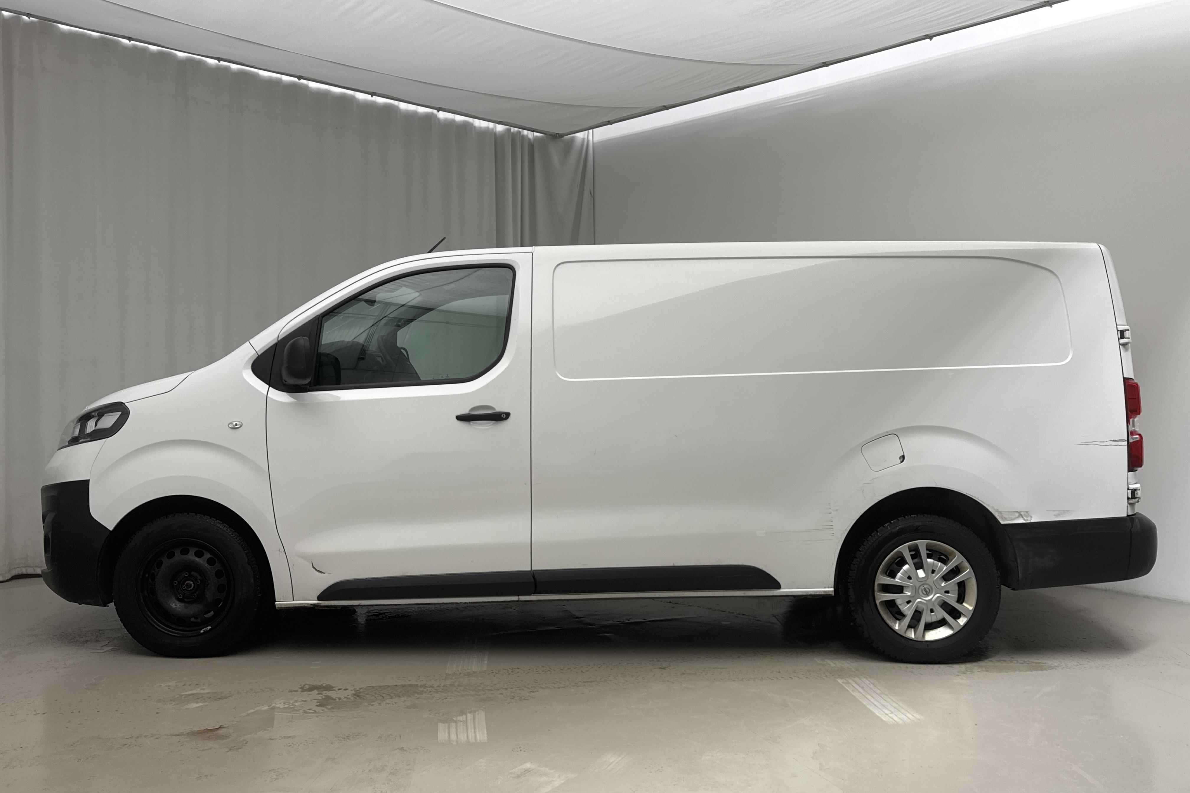 Opel Vivaro 2.0 D (145hk) - 79 520 km - Automaatne - valge - 2021