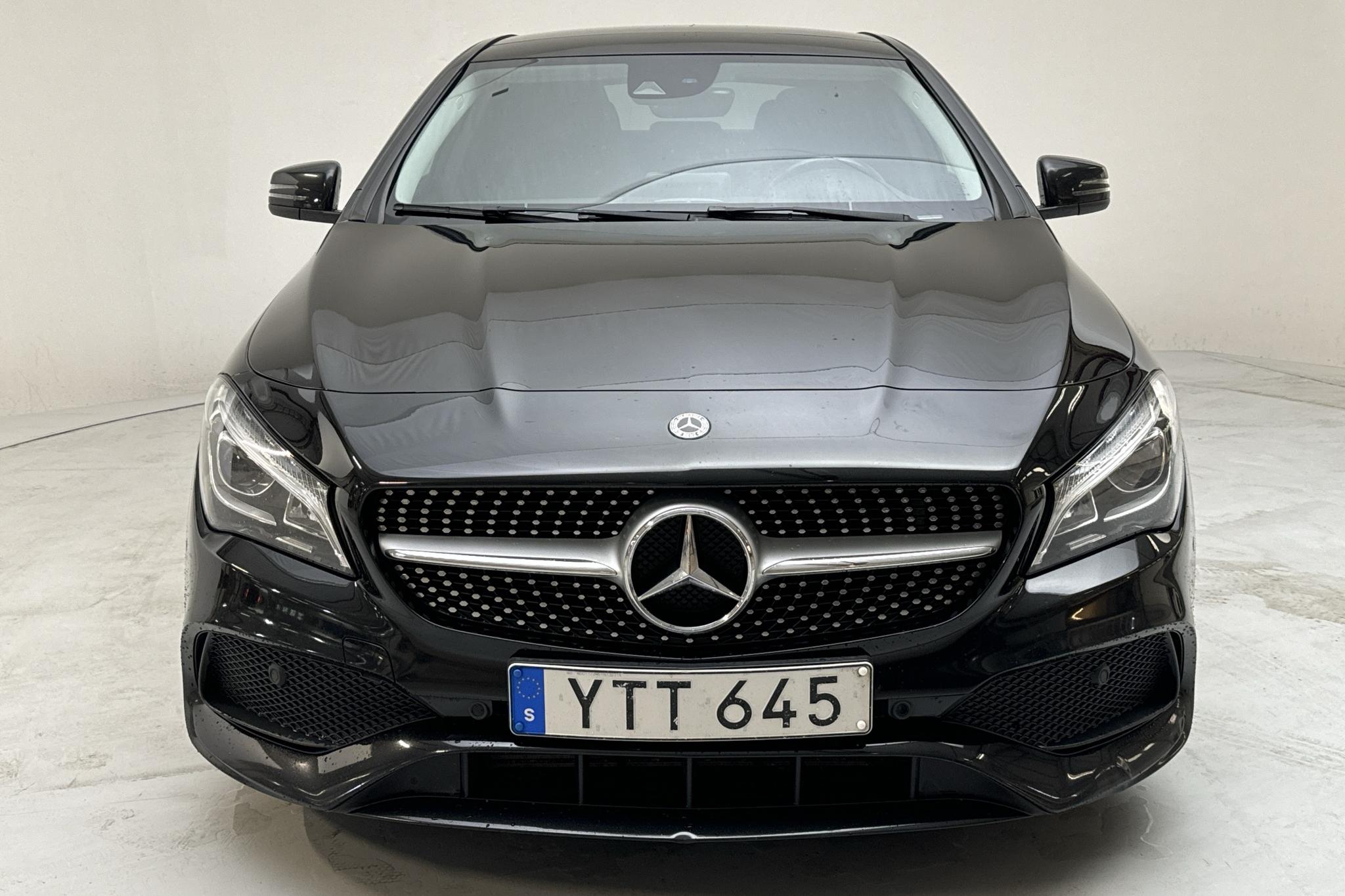 Mercedes CLA 250 4MATIC Coupé C117 (211hk) - 11 753 mil - Automat - svart - 2019