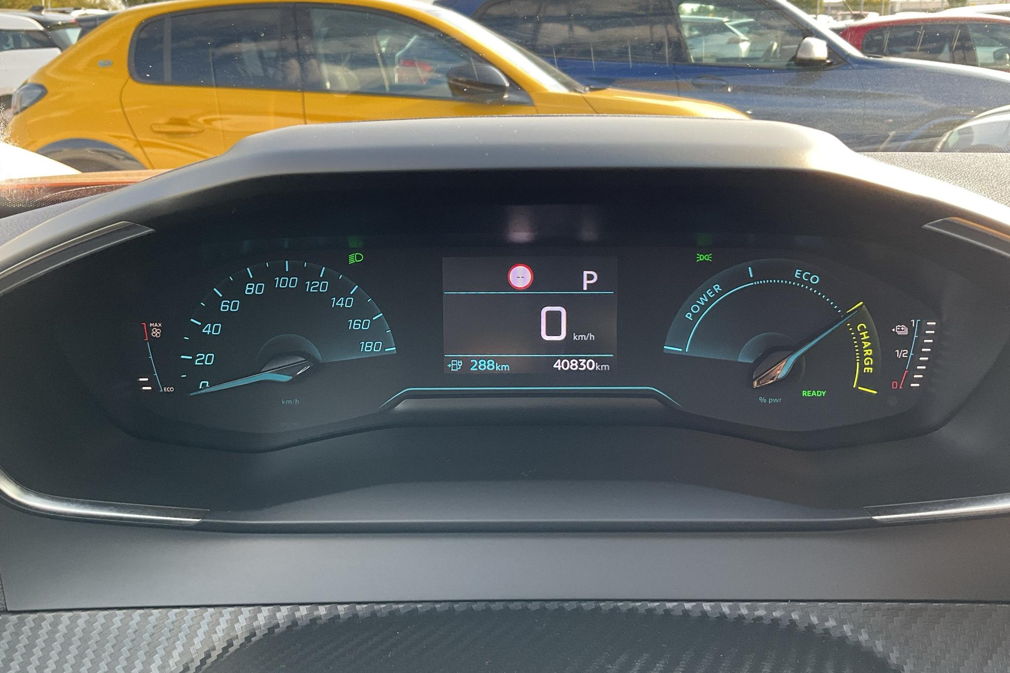 Peugeot e-2008 50 kWh (136hk) - 4 084 mil - Automat - orange - 2022