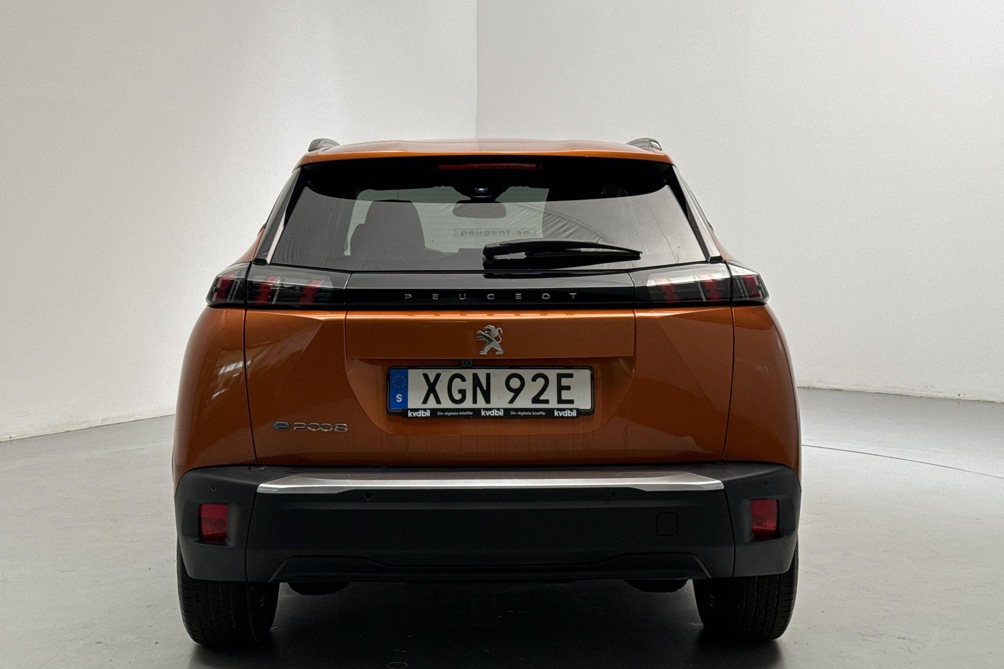 Peugeot e-2008 50 kWh (136hk) - 23 340 km - Automaattinen - oranssi - 2022