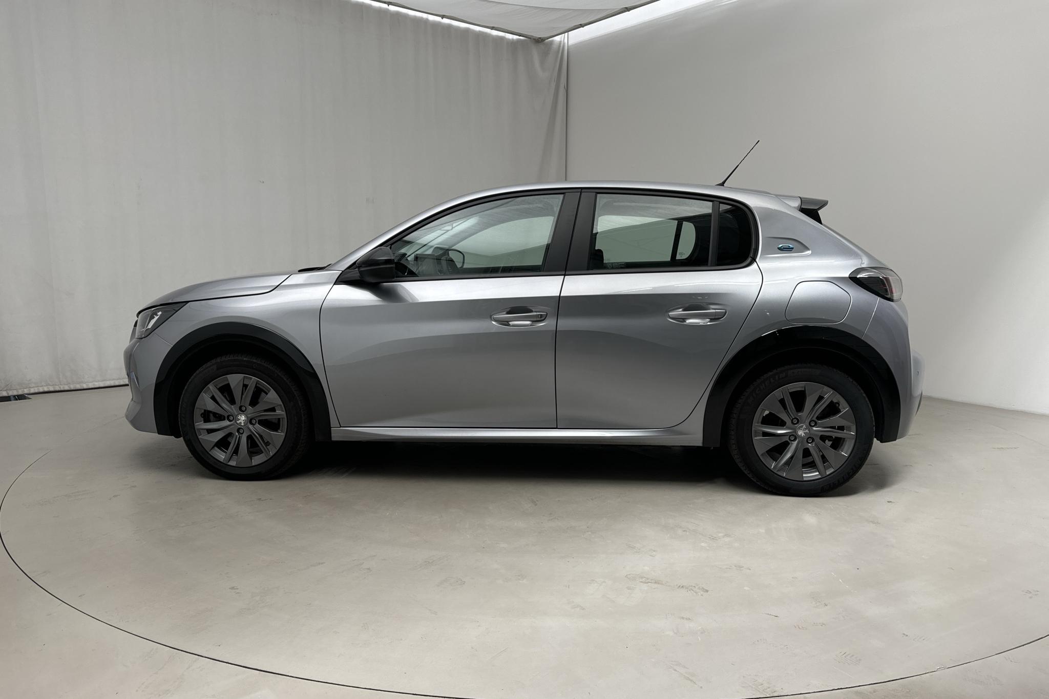 Peugeot e-208 50 kWh 5dr (136hk) - 3 761 mil - Automat - grå - 2022