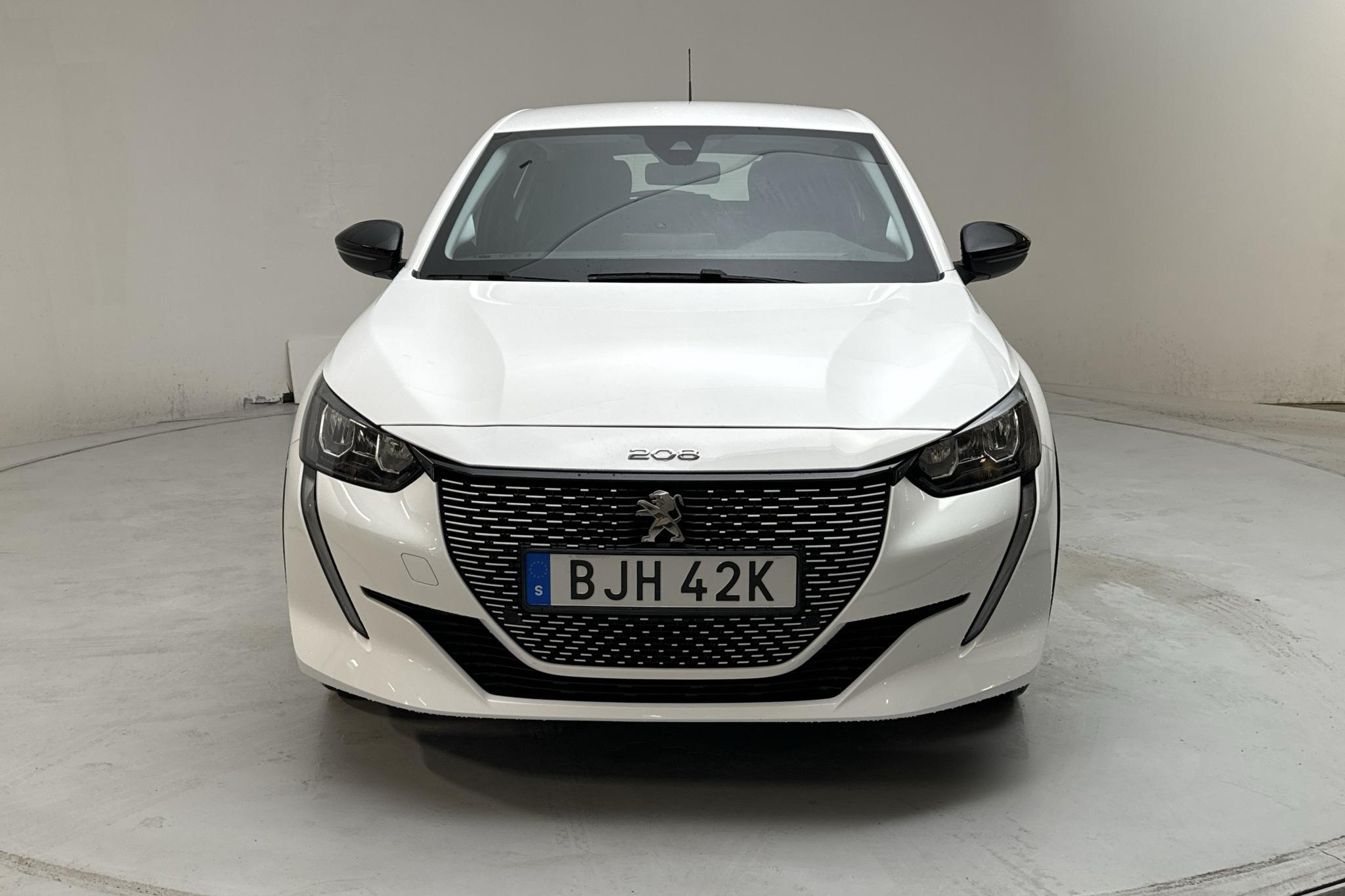 Peugeot e-208 50 kWh 5dr (136hk) - 3 983 mil - Automat - vit - 2022