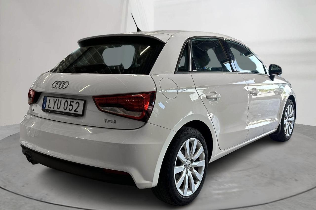 Audi A1 1.4 TFSI Sportback (125hk) - 9 891 mil - Manuell - vit - 2018