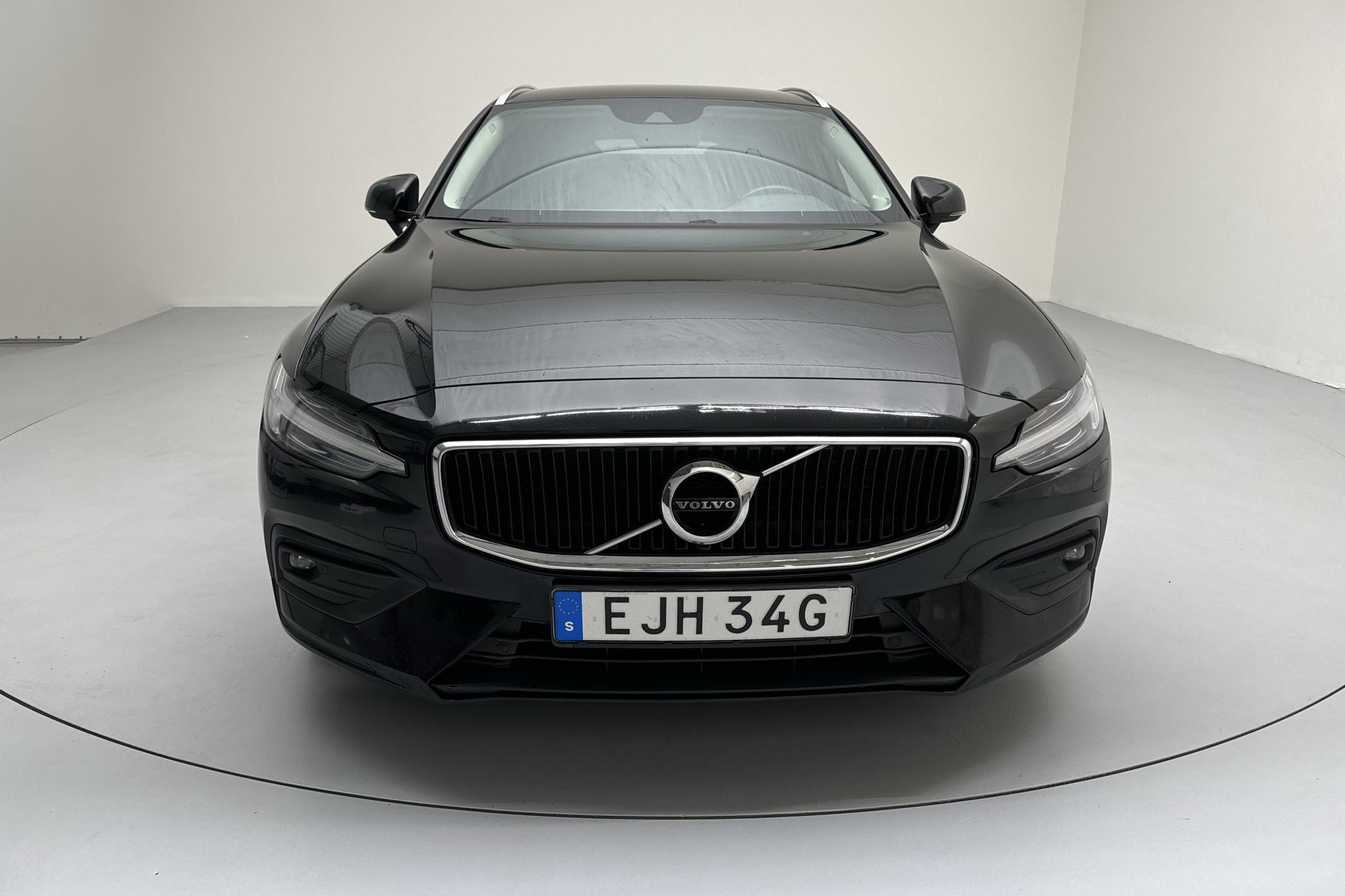 Volvo V60 T5 (250hk) - 99 950 km - Automaatne - must - 2019