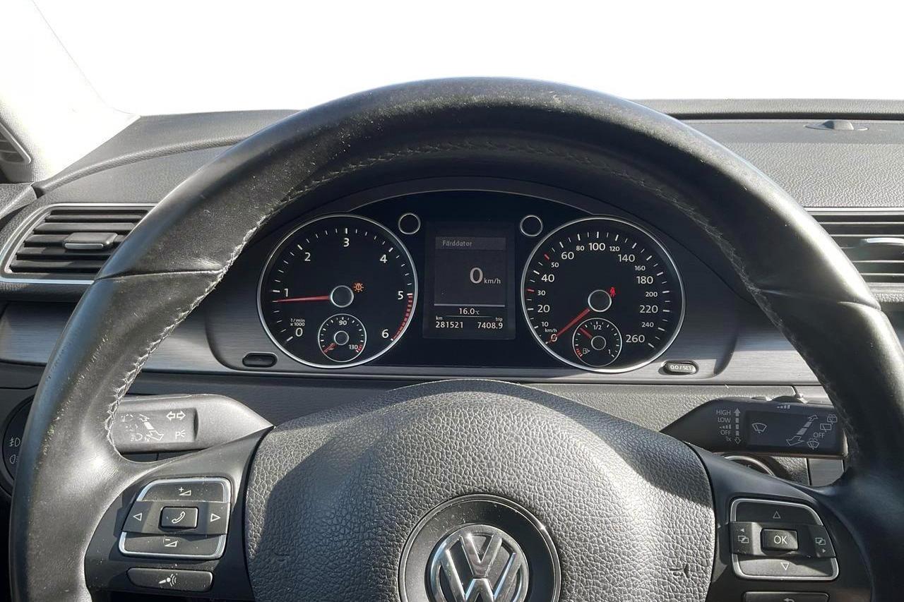 VW Passat 2.0 TDI BlueMotion Technology Variant (170hk) - 28 152 mil - Automat - vit - 2012