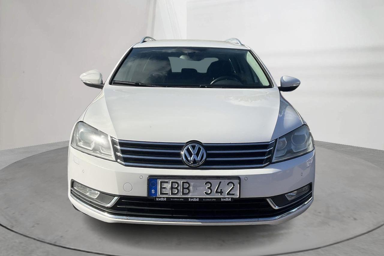 VW Passat 2.0 TDI BlueMotion Technology Variant (170hk) - 281 520 km - Automatic - white - 2012