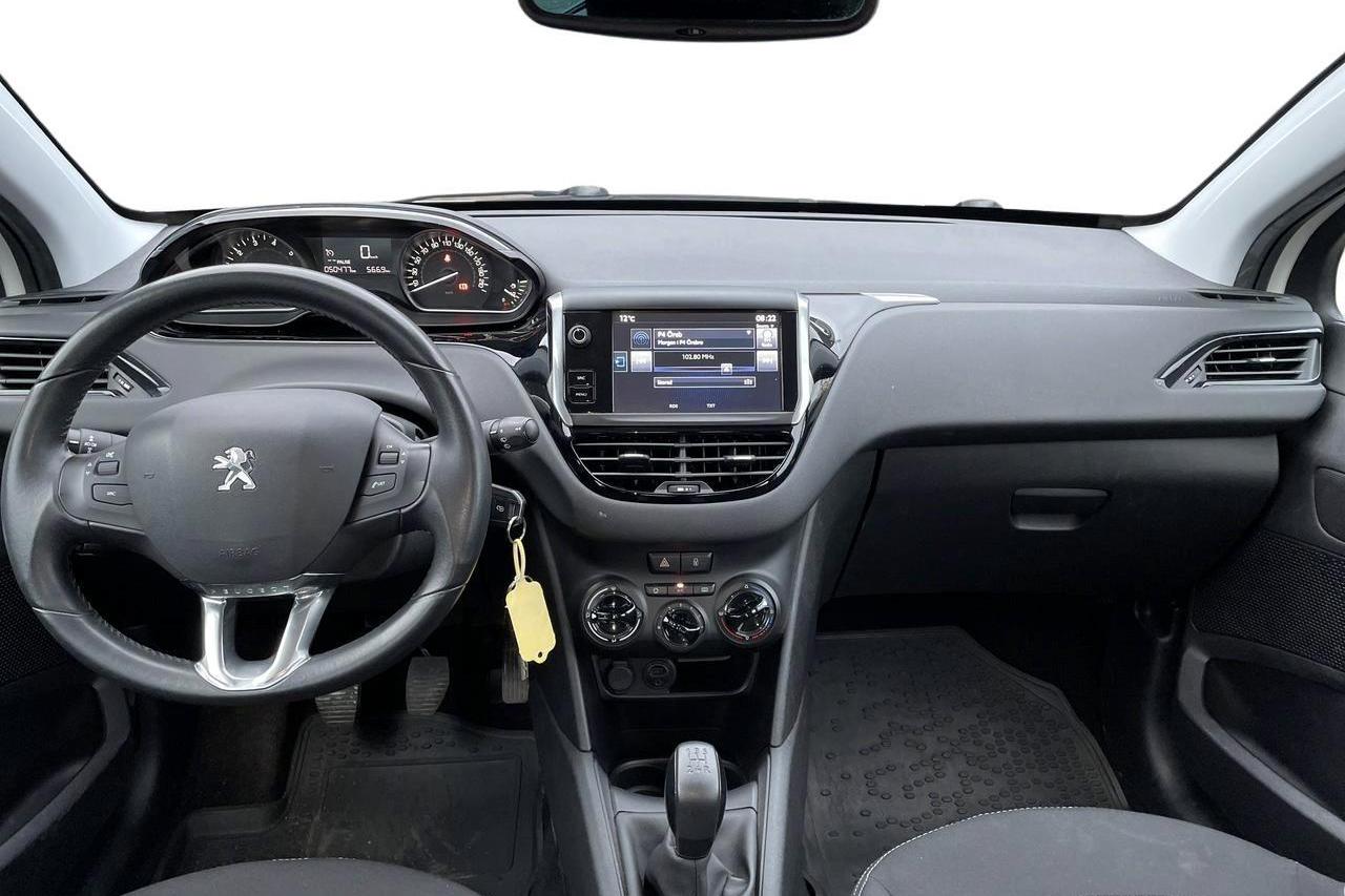 Peugeot 208 1.2 VTi 5dr (82hk) - 50 470 km - Manualna - biały - 2015