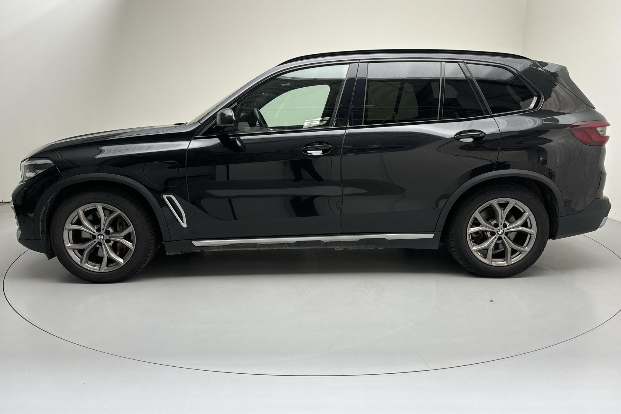 BMW X5 xDrive45e, G05 (394hk) - 67 350 km - Automatyczna - czarny - 2021